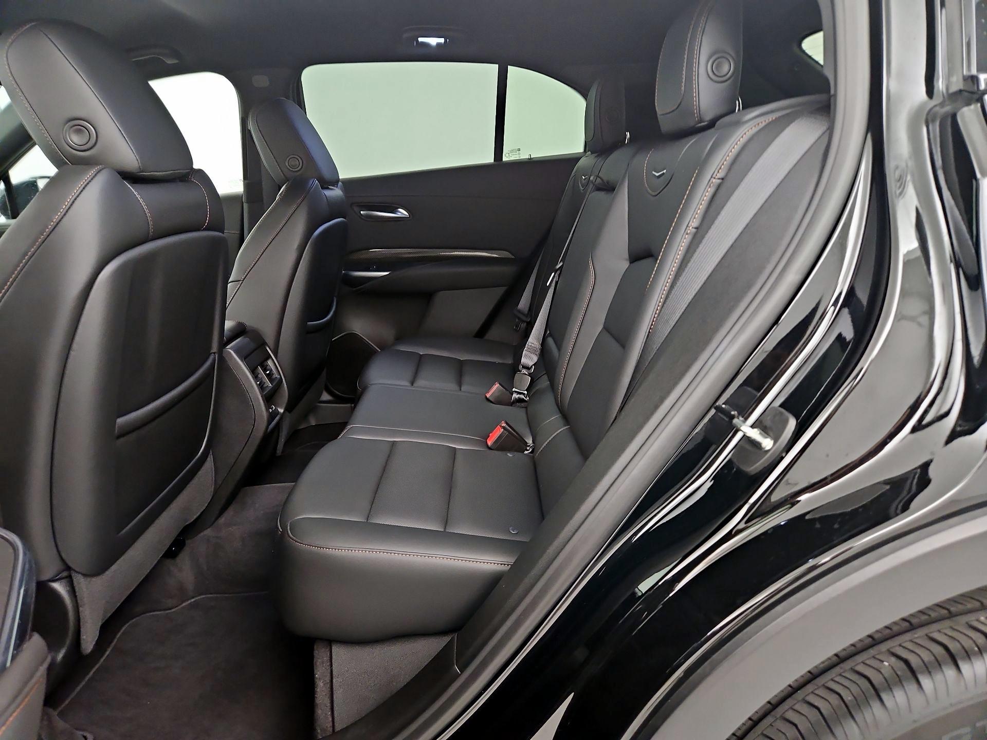 Thumbnail: 2023 Cadillac XT4 - 20