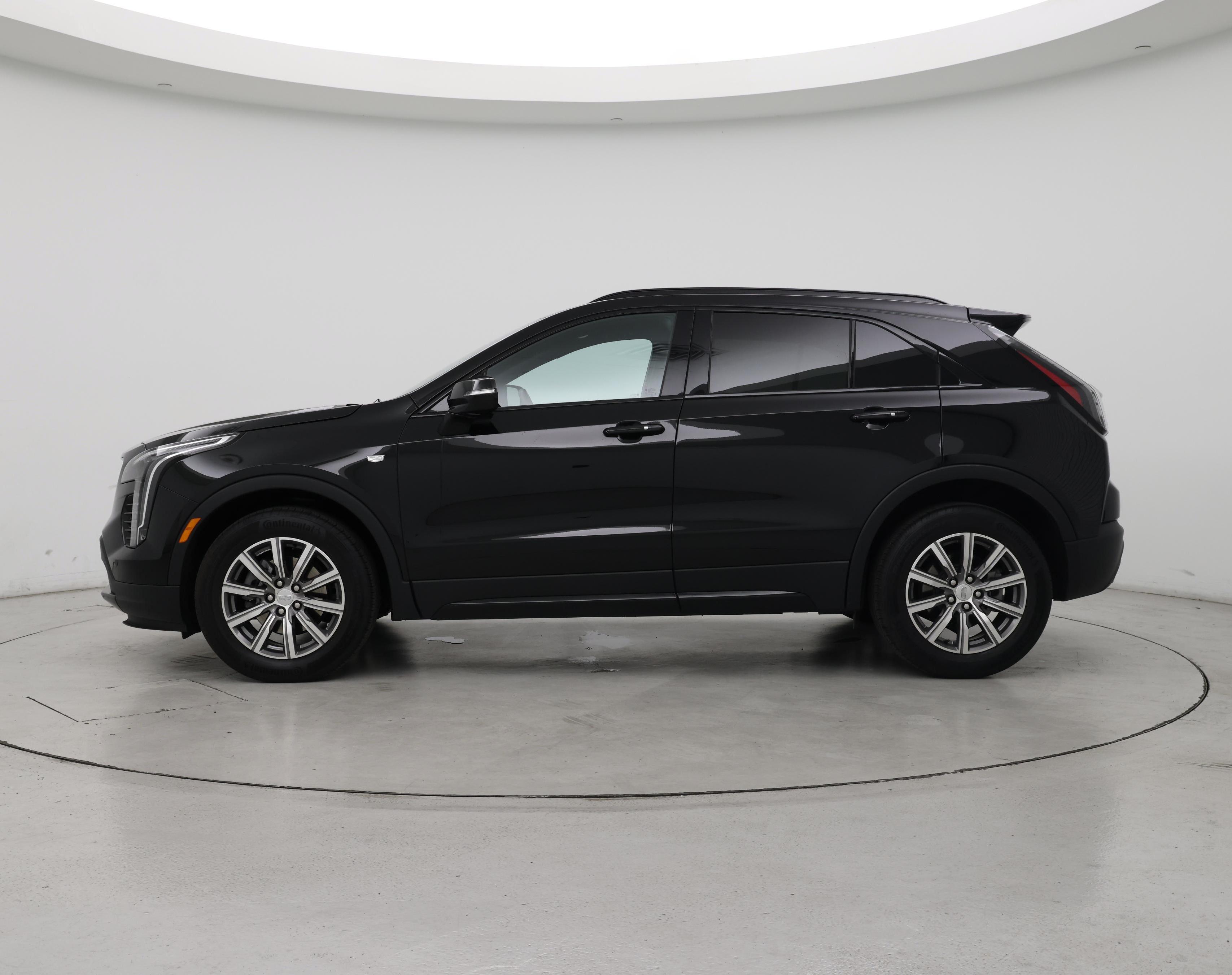 Thumbnail: 2023 Cadillac XT4 - 3
