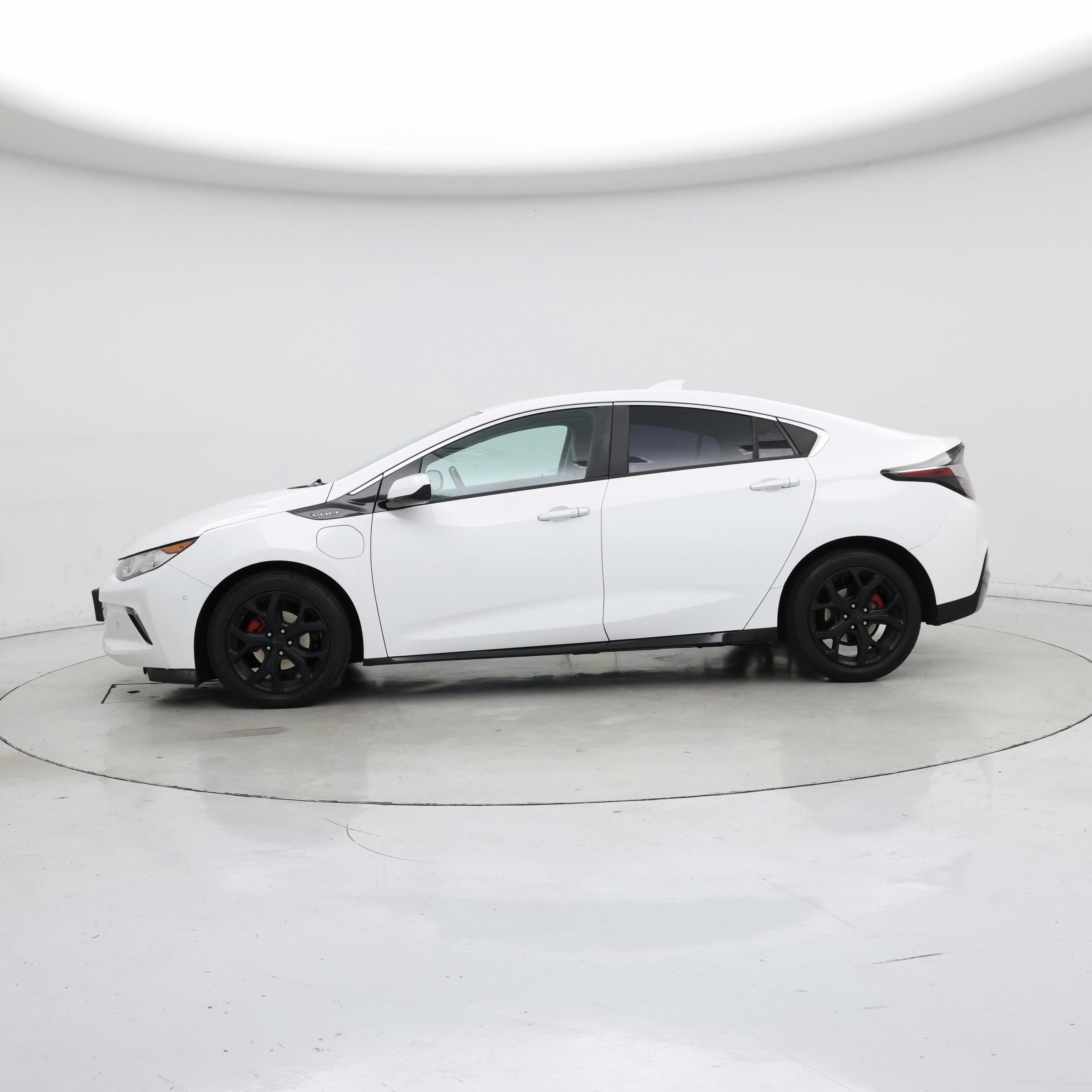 Thumbnail: 2018 Chevrolet Volt - 3