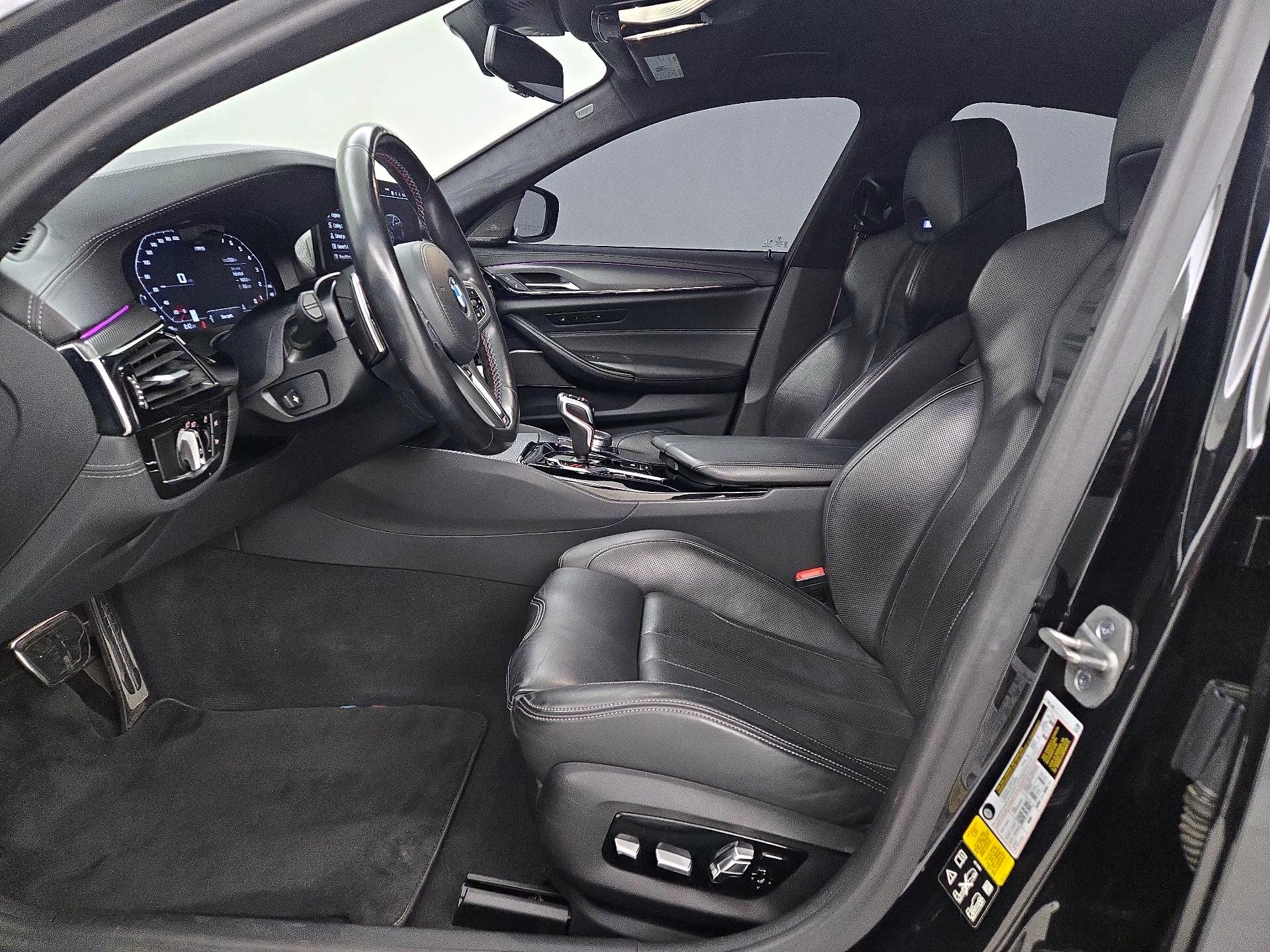Thumbnail: 2023 BMW M5 - 11