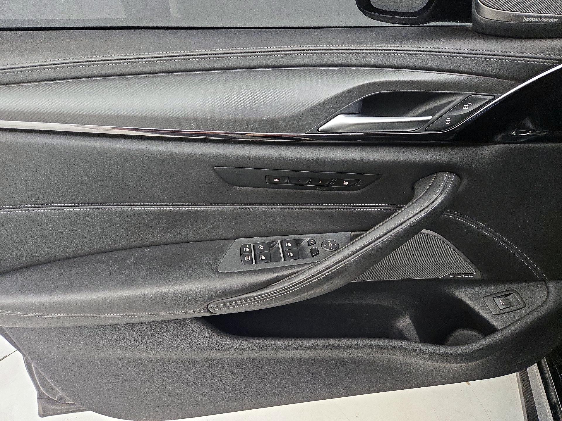 Thumbnail: 2023 BMW M5 - 12
