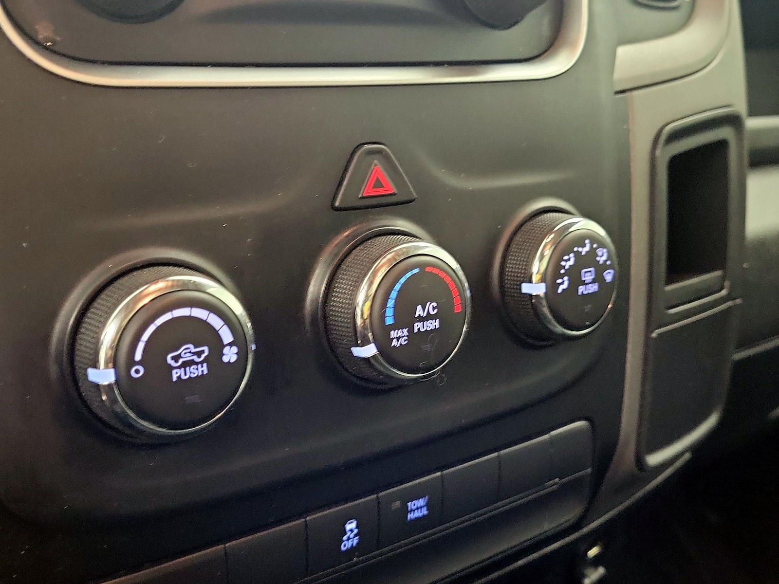 2021 RAM Ram 1500 Classic Tradesman - Photo 17