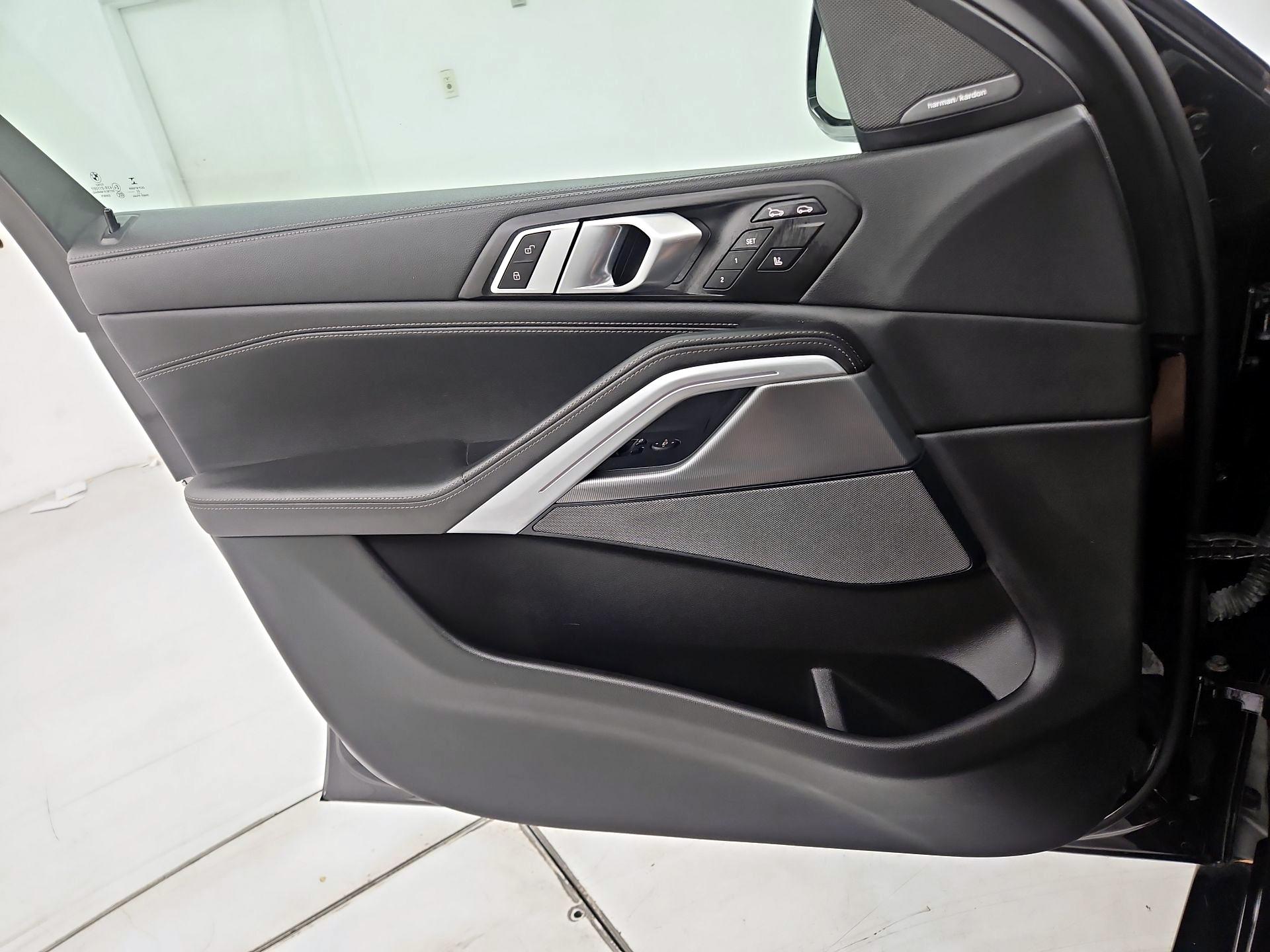 Thumbnail: 2023 BMW X6 - 12