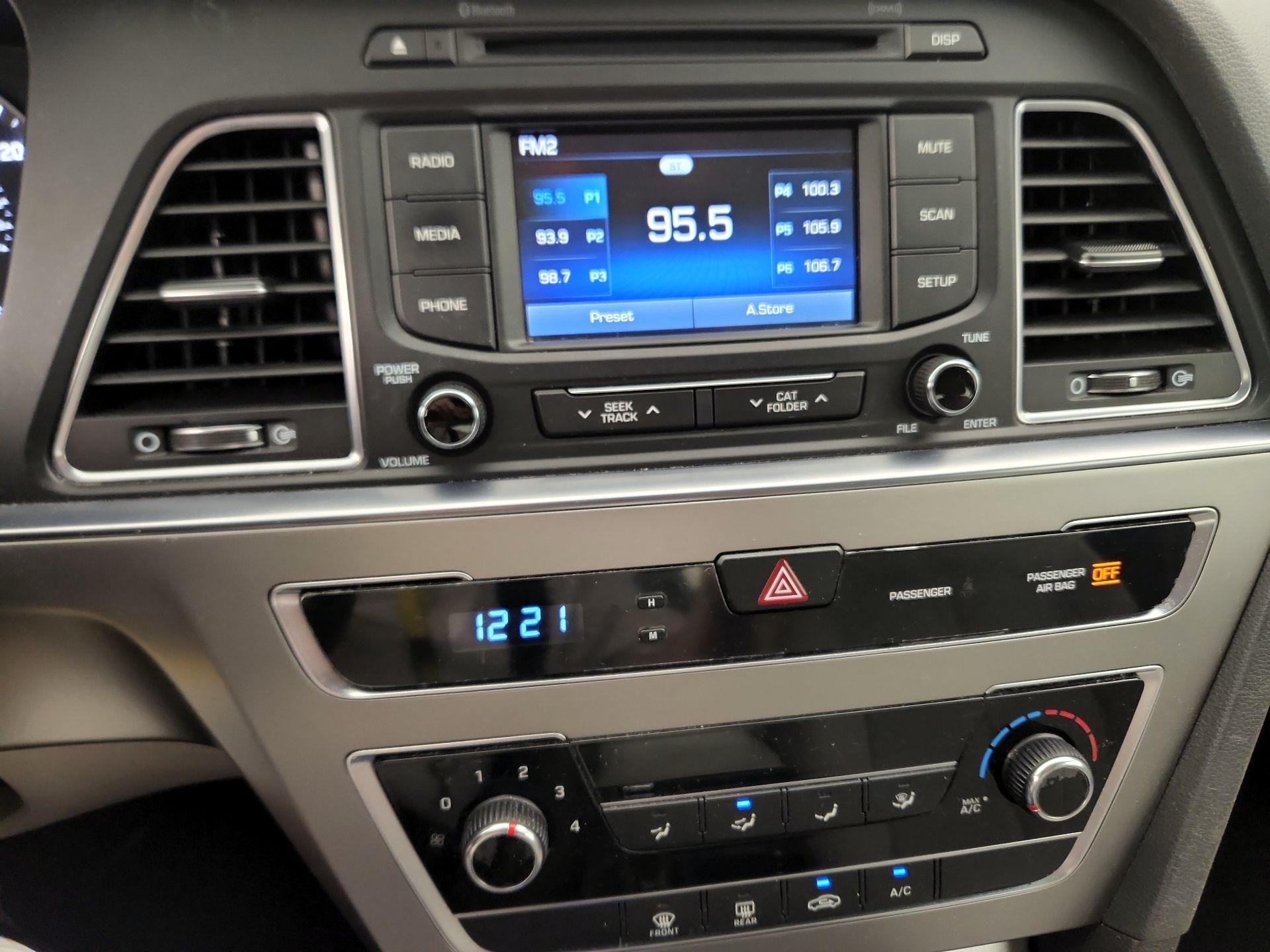 Thumbnail: 2015 Hyundai Sonata - 15