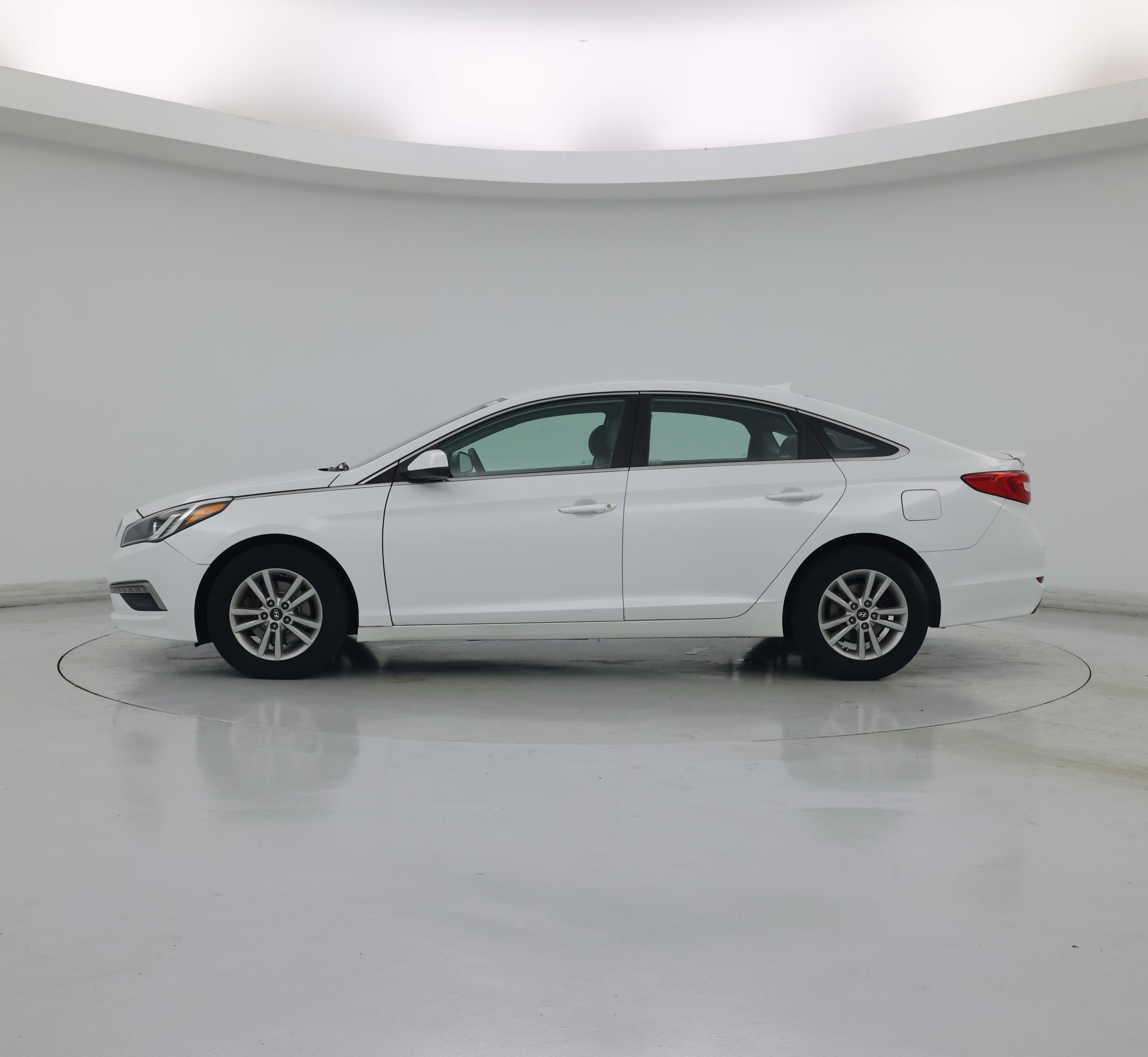 Thumbnail: 2015 Hyundai Sonata - 3