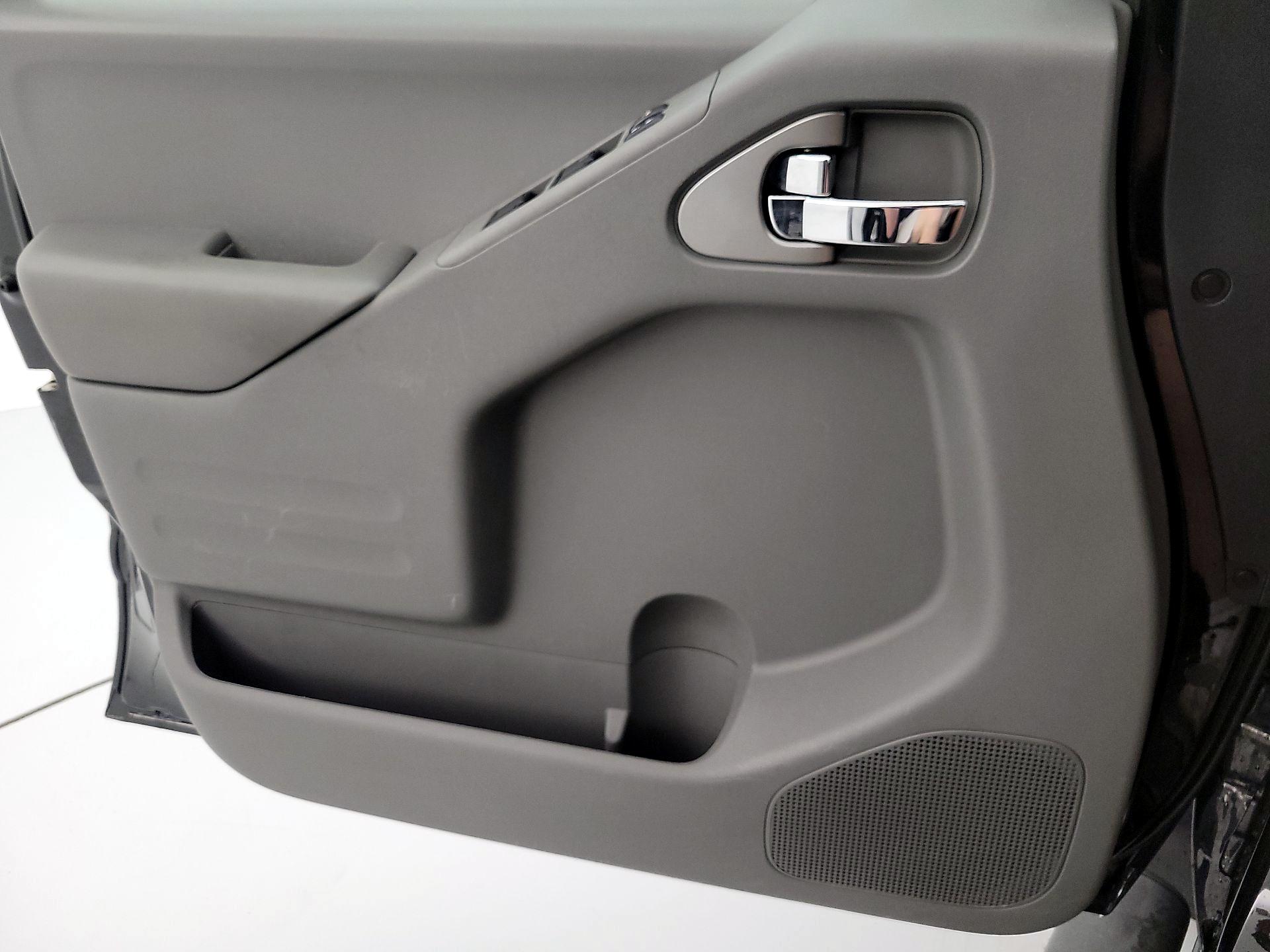 Thumbnail: 2021 Nissan Frontier - 12