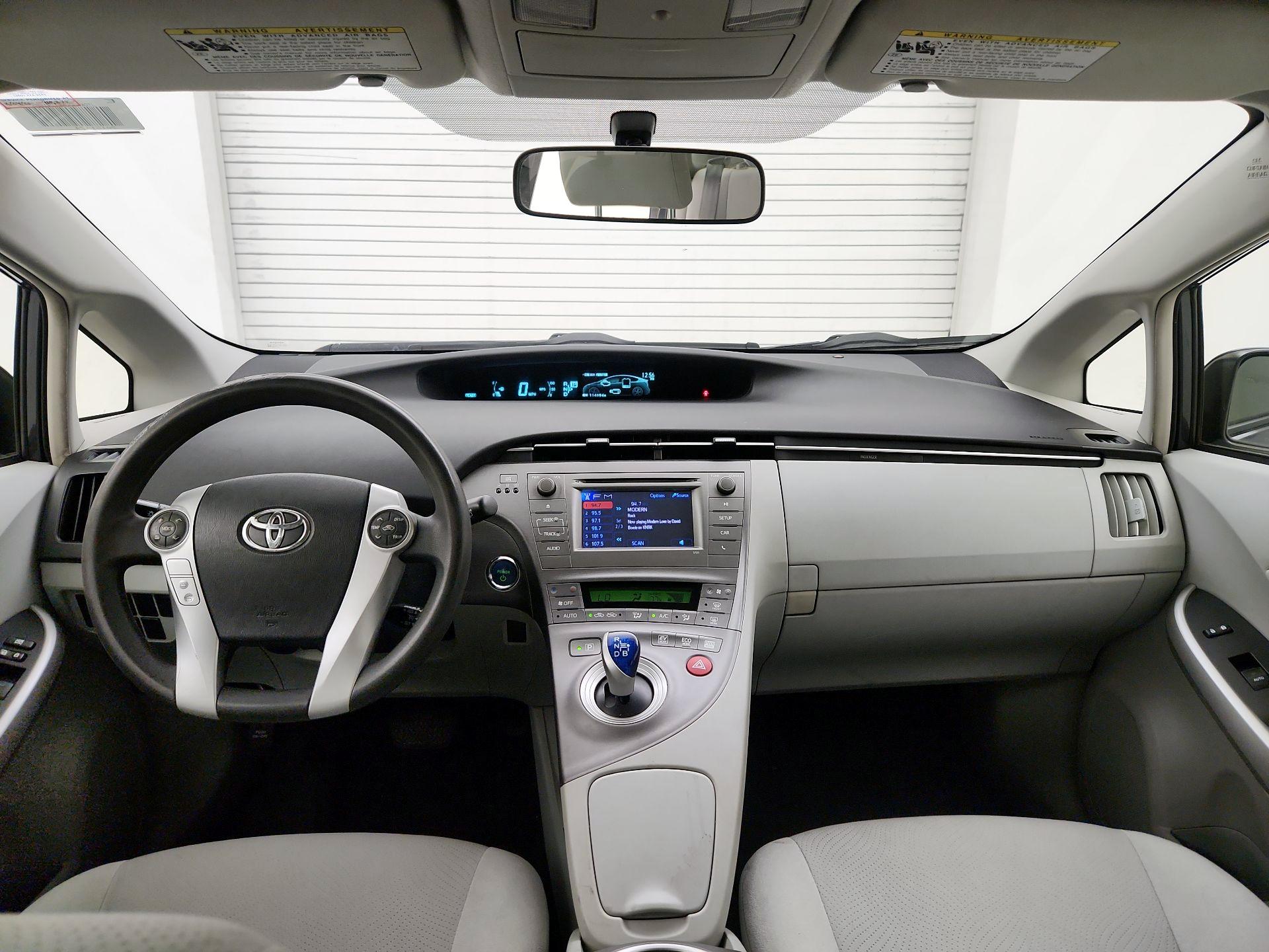 Thumbnail: 2014 Toyota Prius - 9