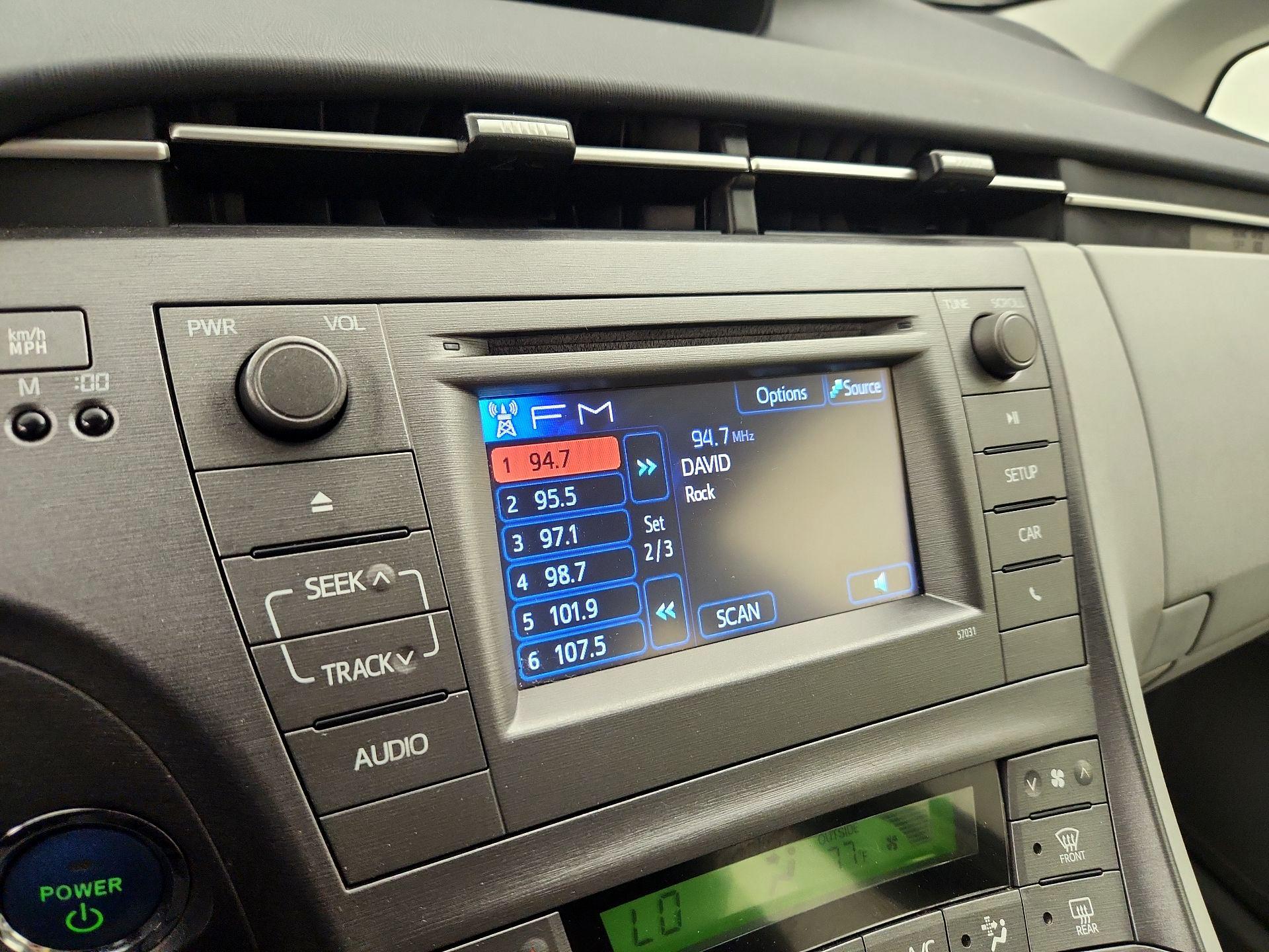 Thumbnail: 2014 Toyota Prius - 15