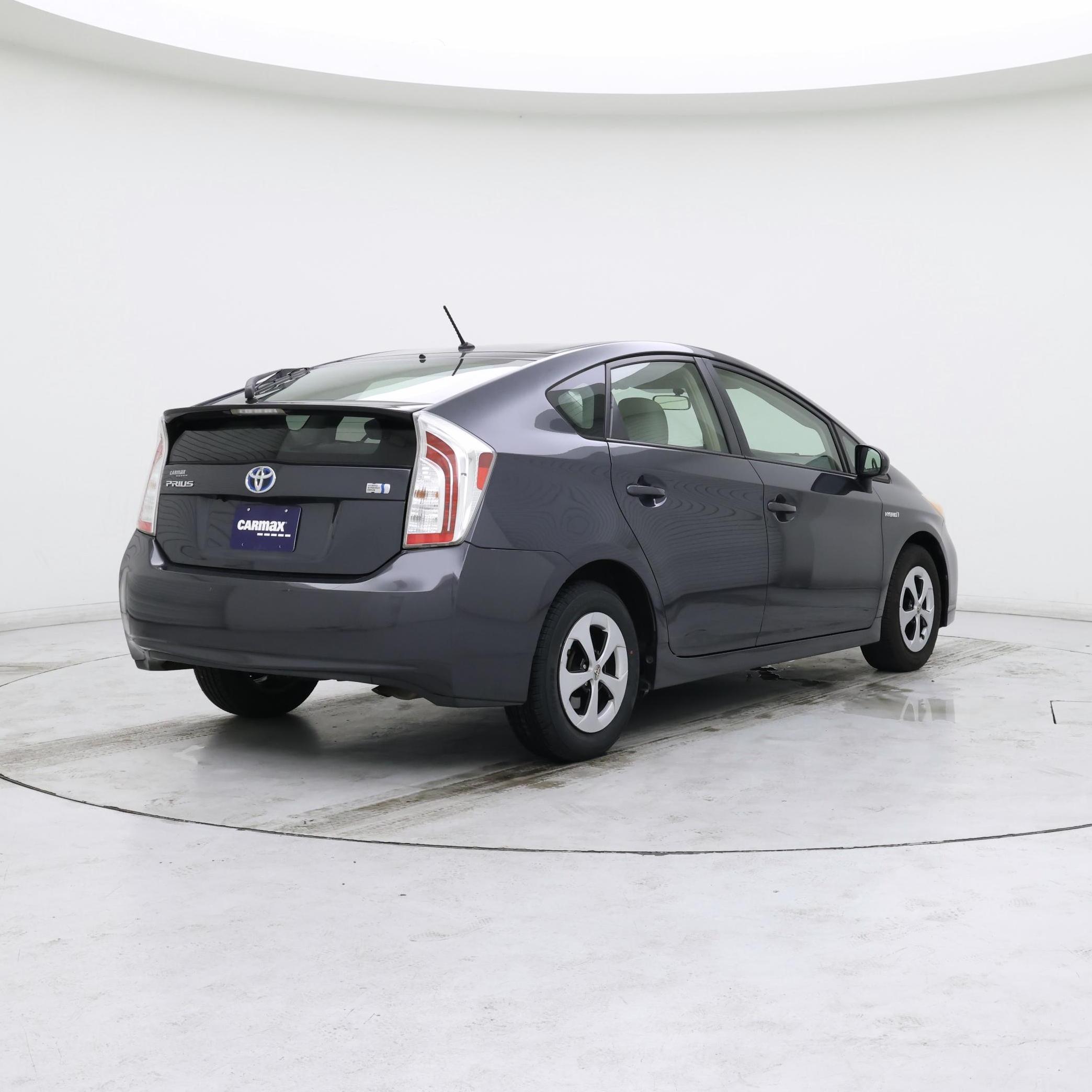 Thumbnail: 2014 Toyota Prius - 8