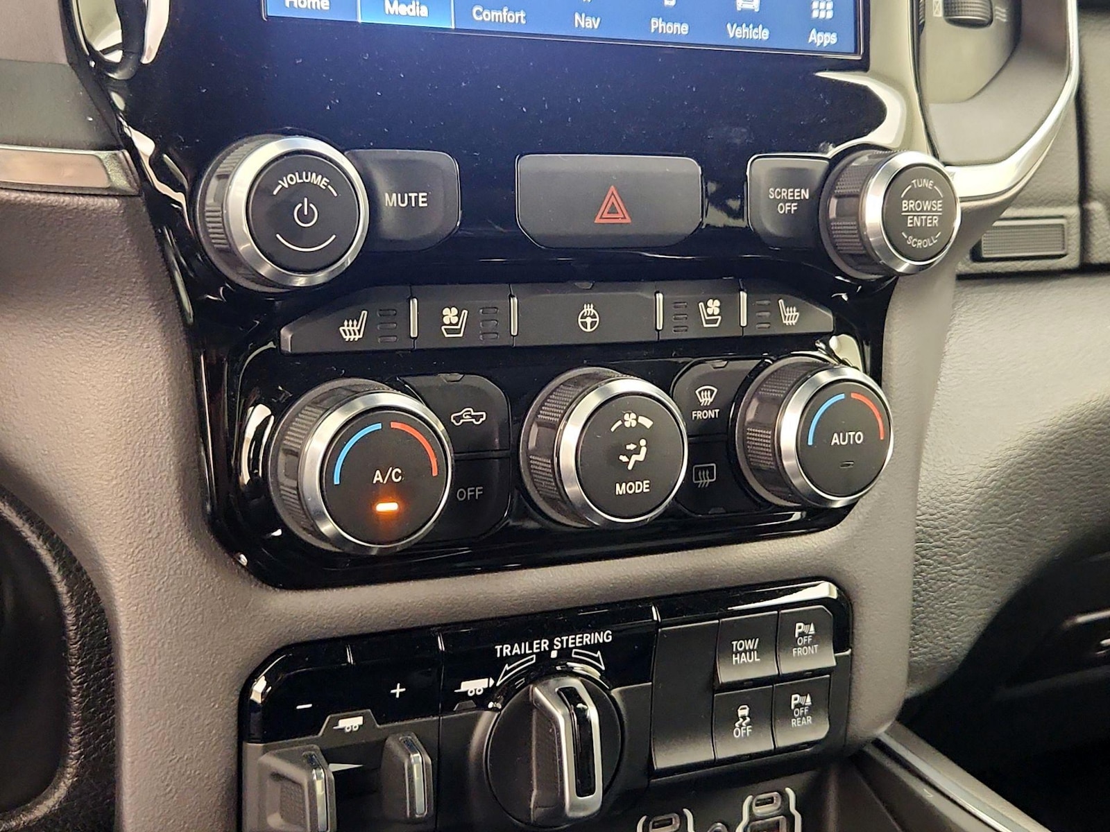 2022 RAM Ram 1500 Pickup Laramie - Photo 18
