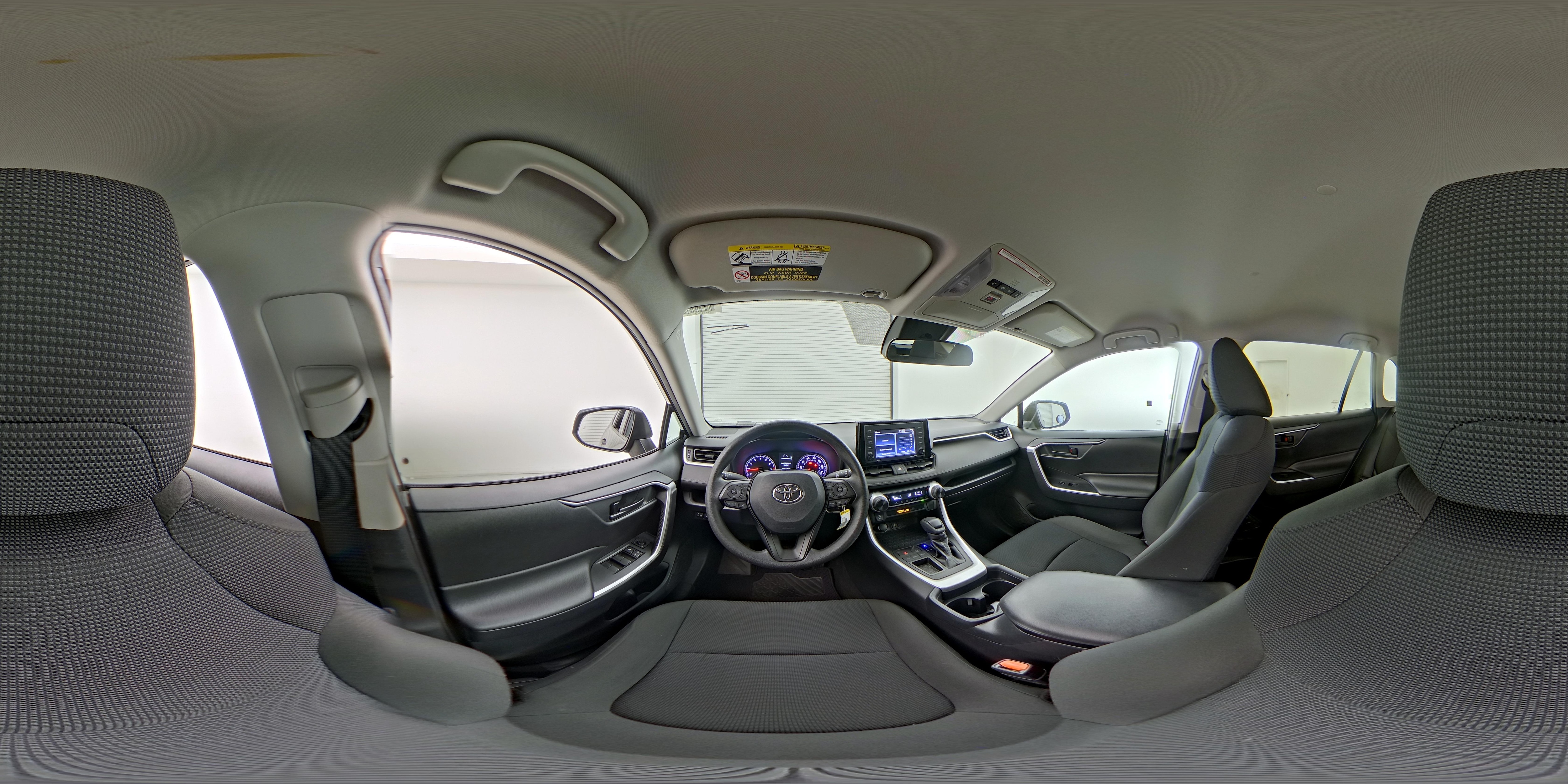 2020 Toyota RAV4 LE - Photo 26