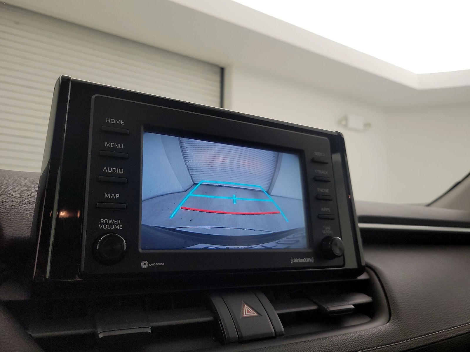 2020 Toyota RAV4 LE - Photo 15