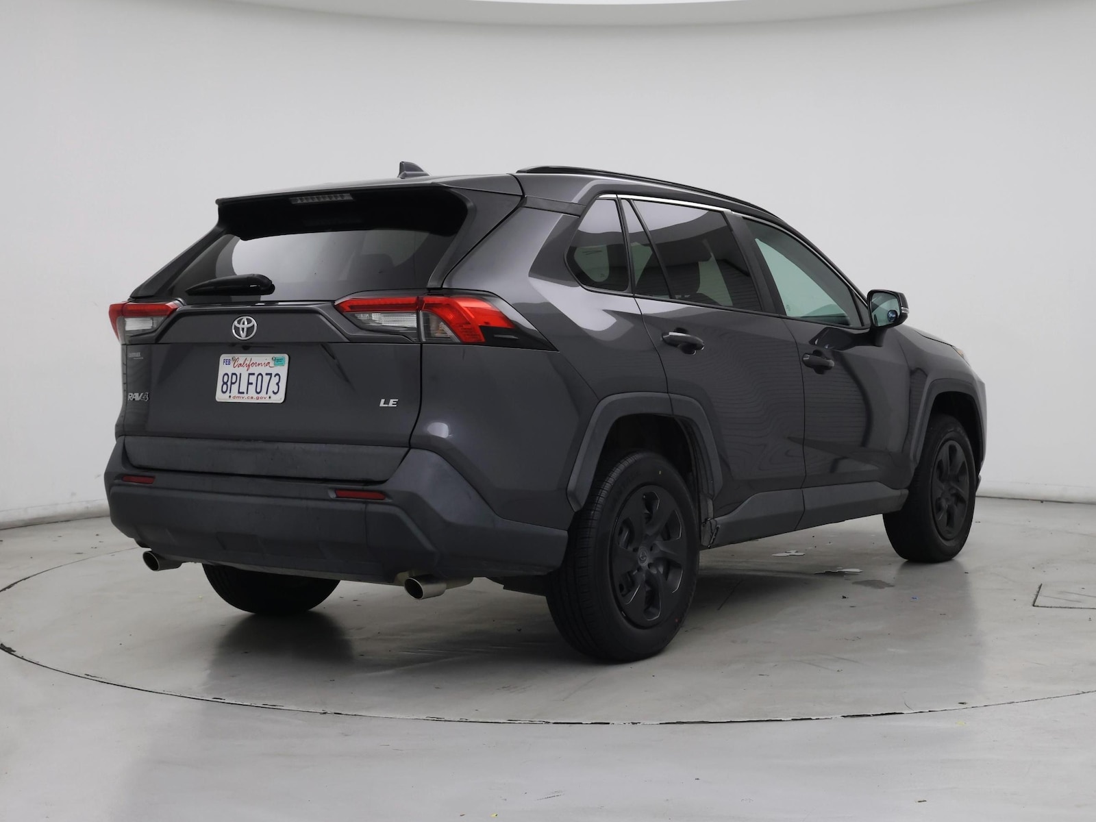 2020 Toyota RAV4 LE - Photo 9