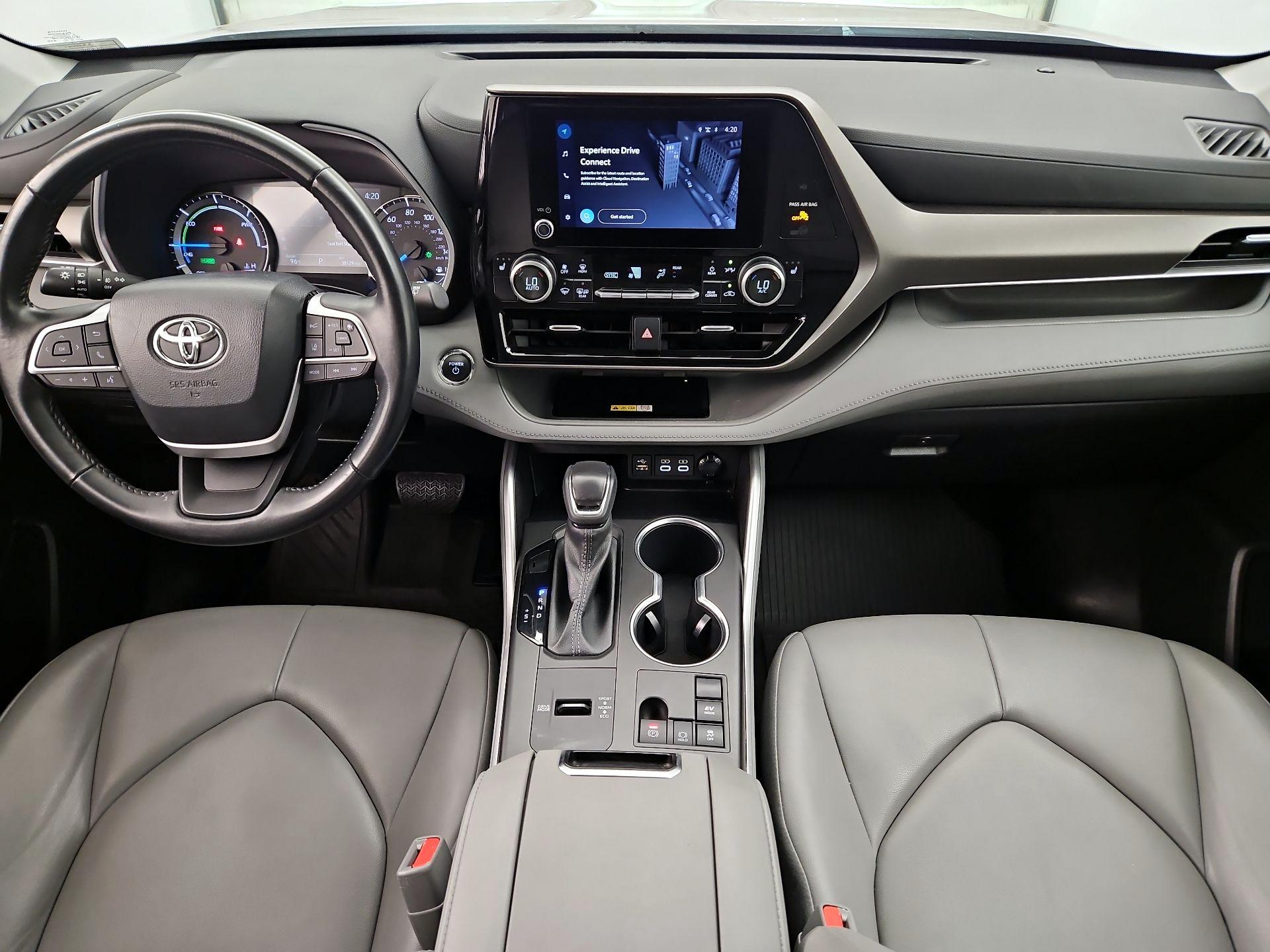 Thumbnail: 2023 Toyota Highlander - 9