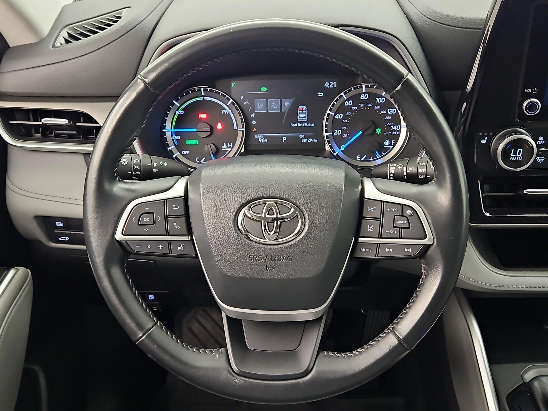 Thumbnail: 2023 Toyota Highlander - 10
