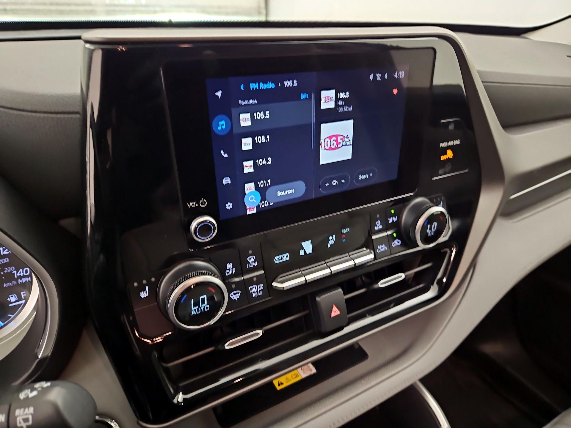 Thumbnail: 2023 Toyota Highlander - 15