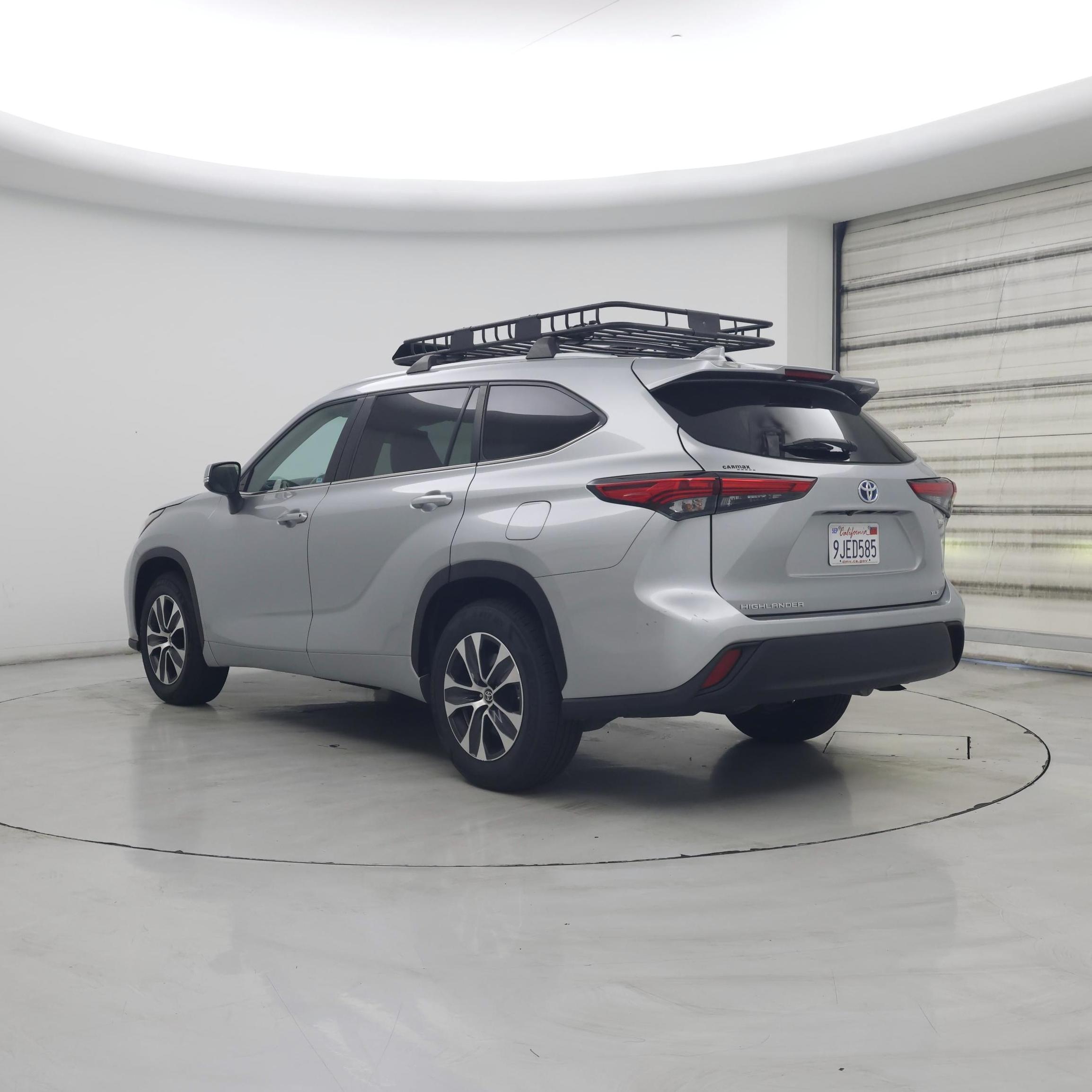 Thumbnail: 2023 Toyota Highlander - 2