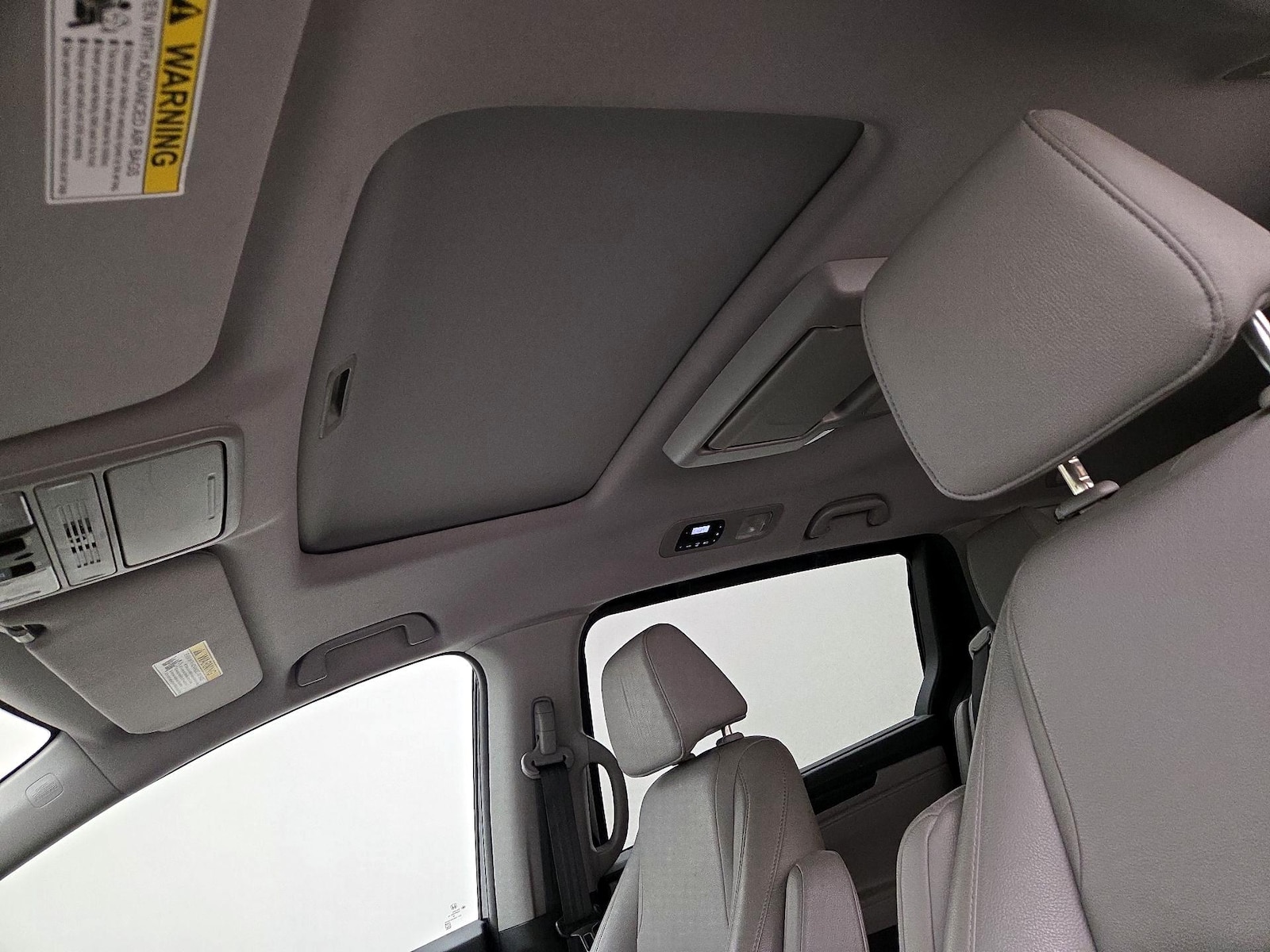 Sunroof(s) & Overhead Airbags