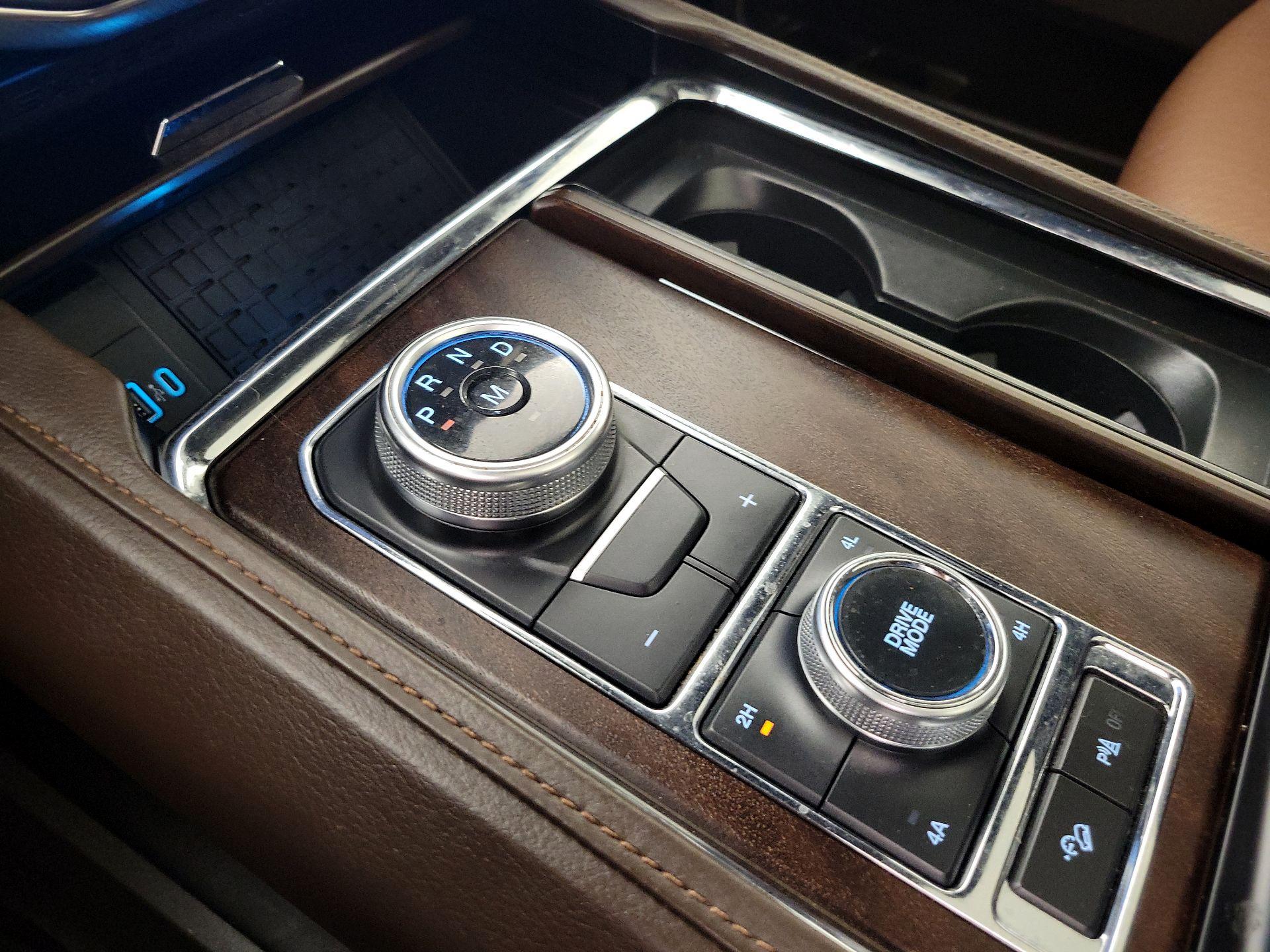 Thumbnail: 2022 Ford Expedition - 18