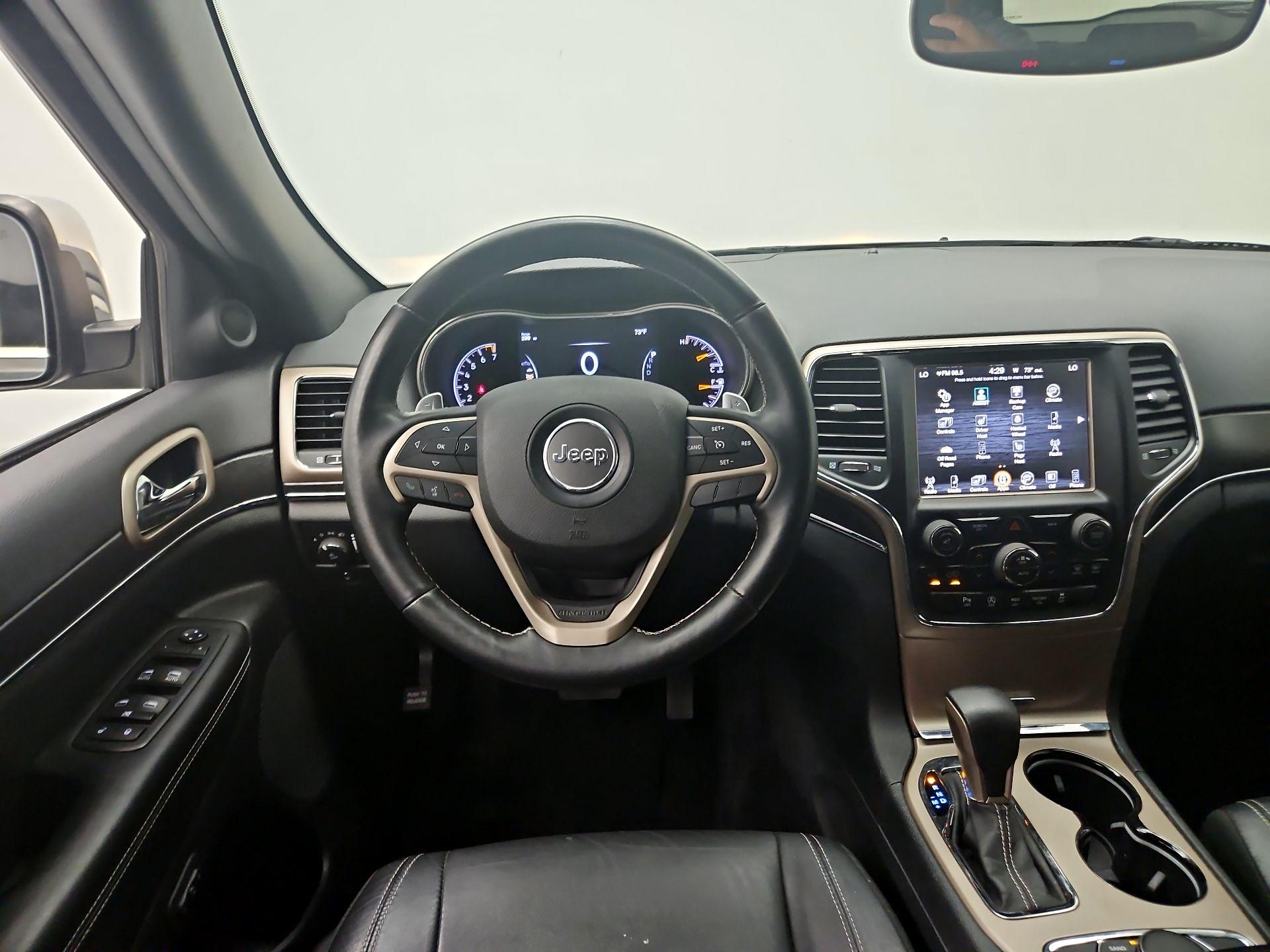 Thumbnail: 2017 Jeep Grand Cherokee - 10