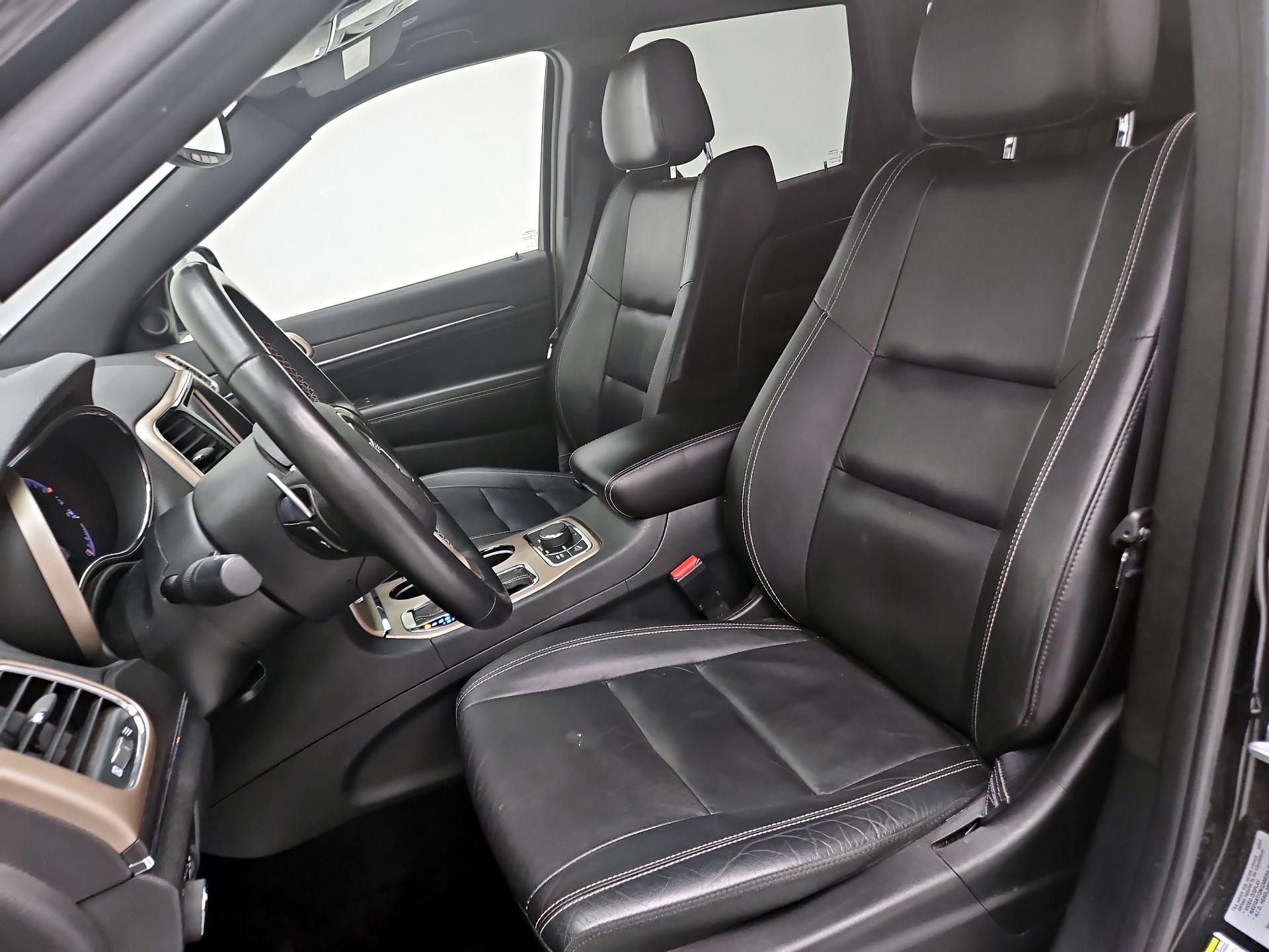 Thumbnail: 2017 Jeep Grand Cherokee - 11
