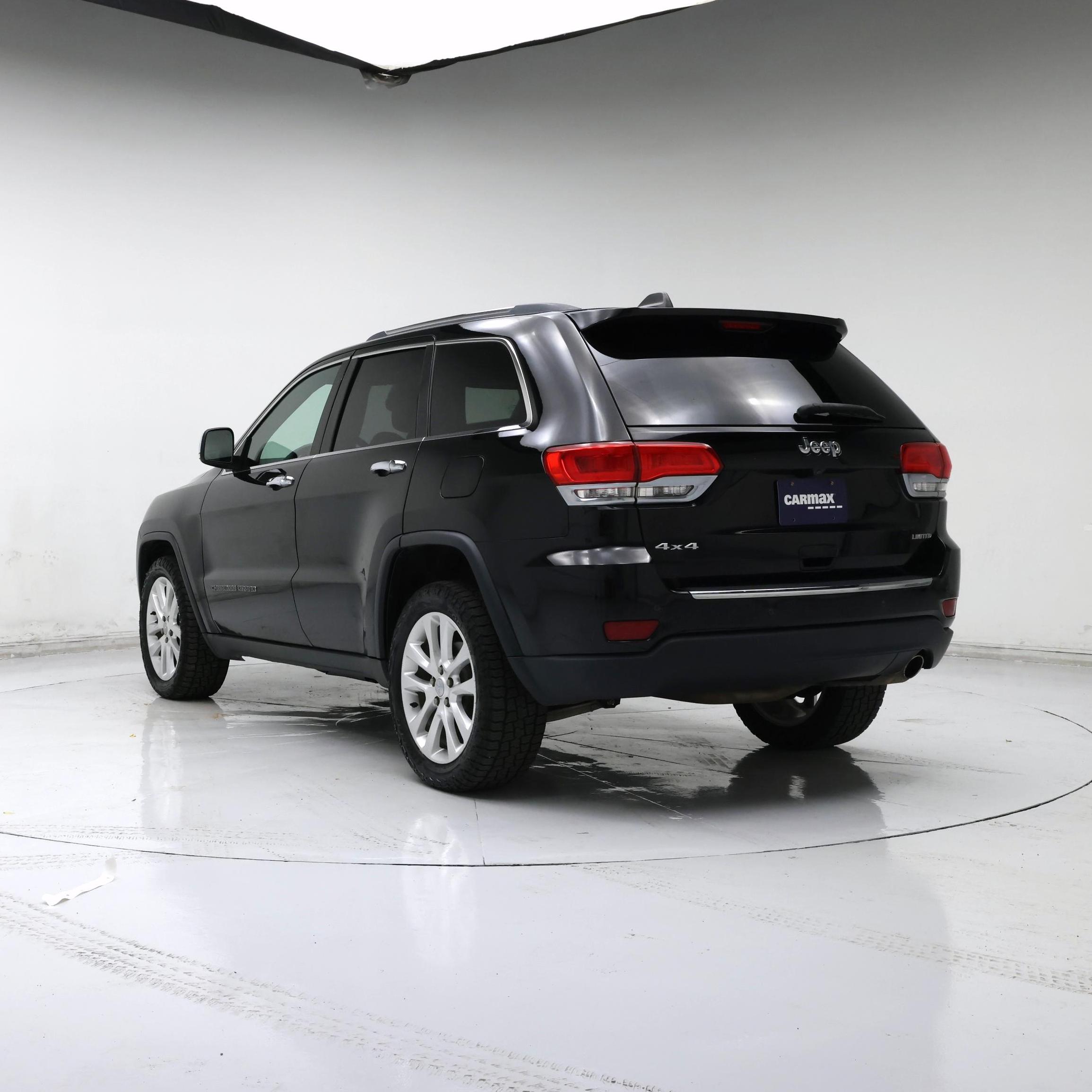 Thumbnail: 2017 Jeep Grand Cherokee - 2