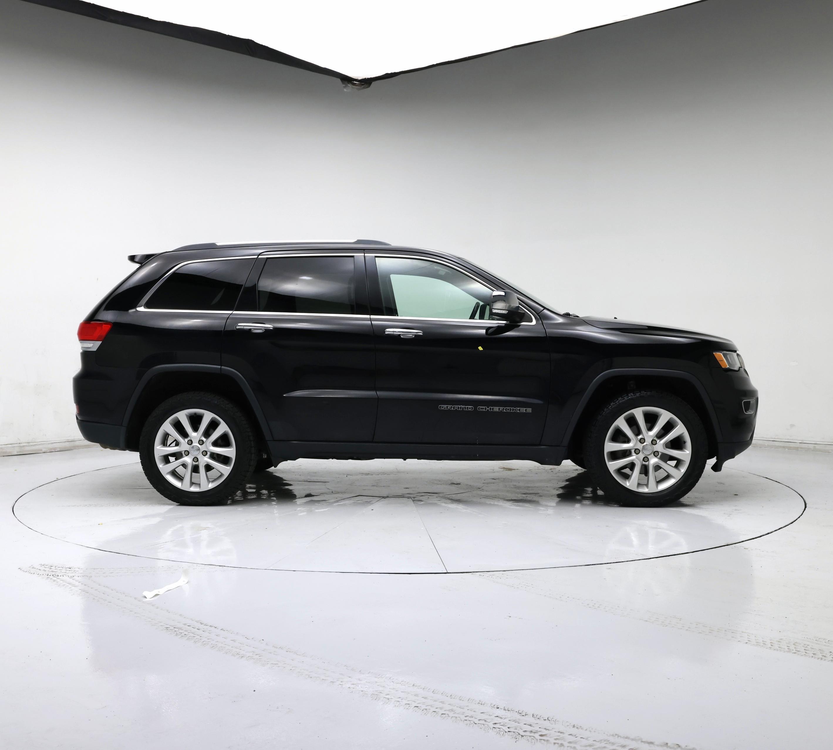 Thumbnail: 2017 Jeep Grand Cherokee - 7