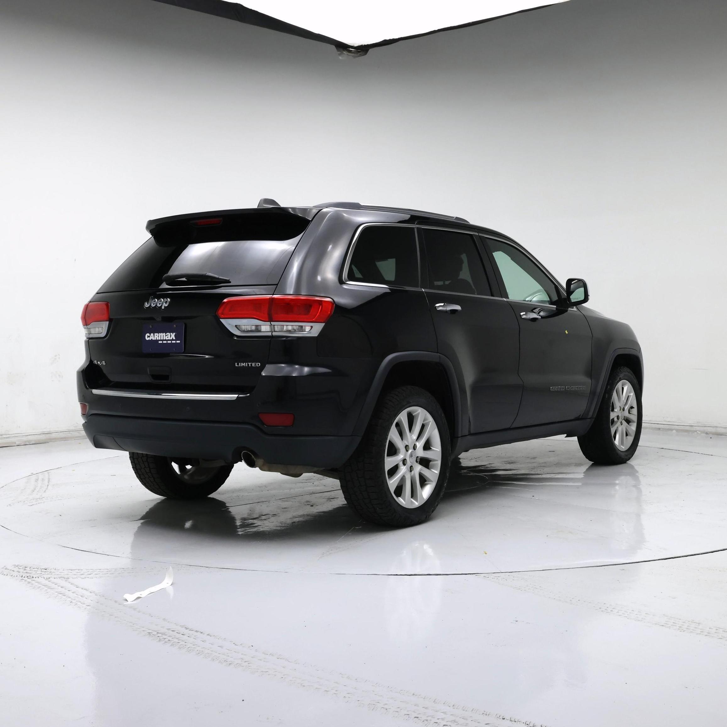 Thumbnail: 2017 Jeep Grand Cherokee - 8