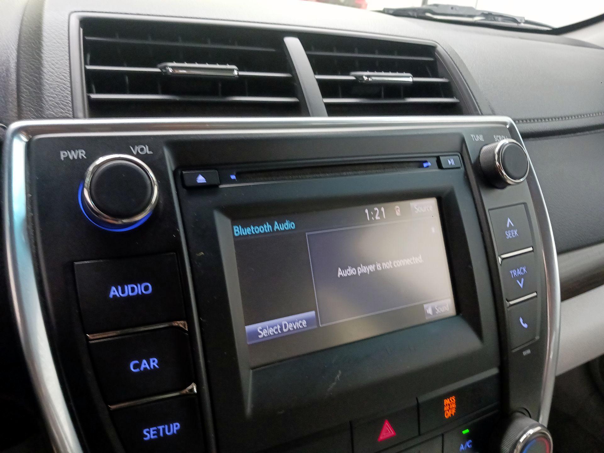 Thumbnail: 2015 Toyota Camry - 13