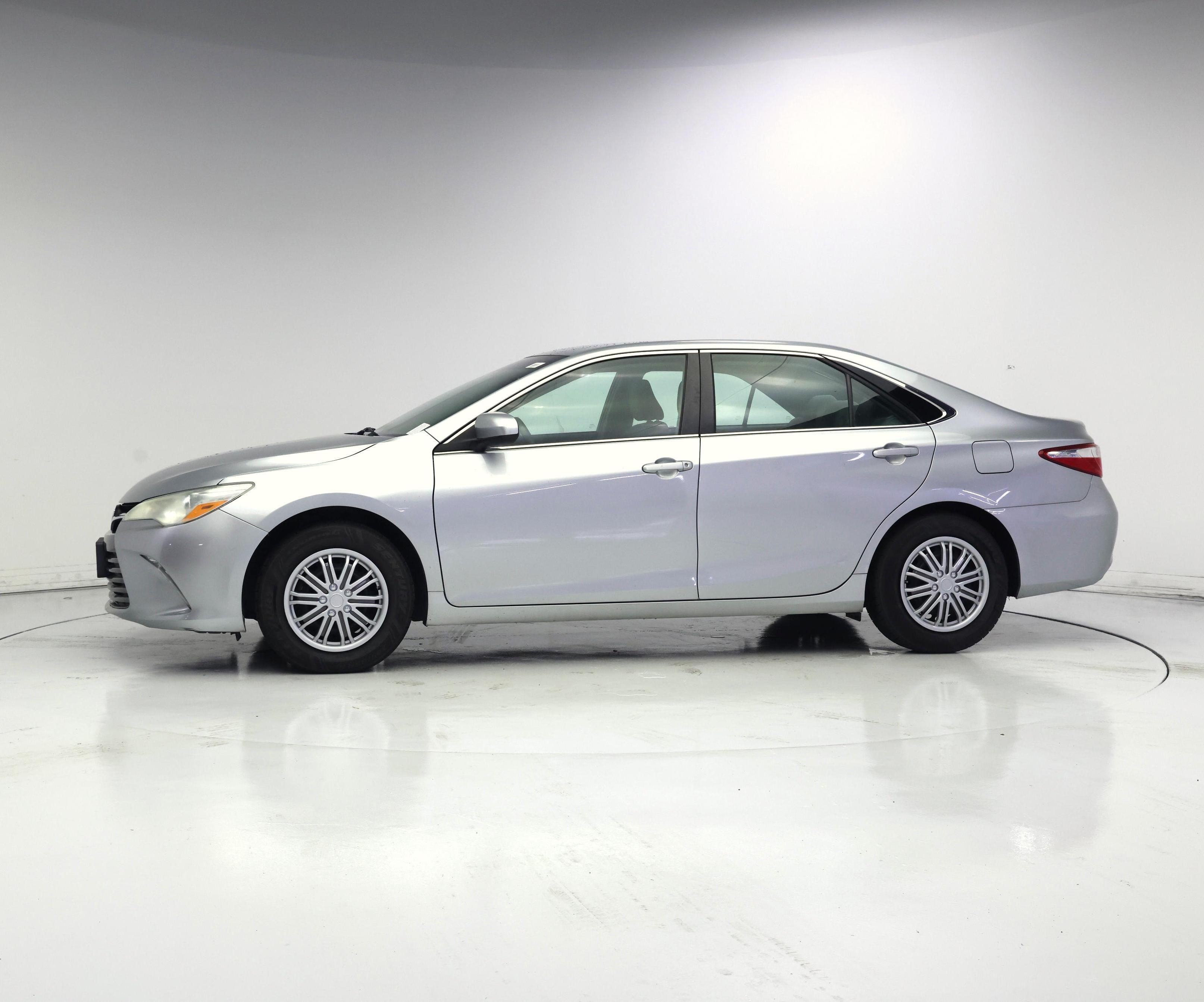 Thumbnail: 2015 Toyota Camry - 3