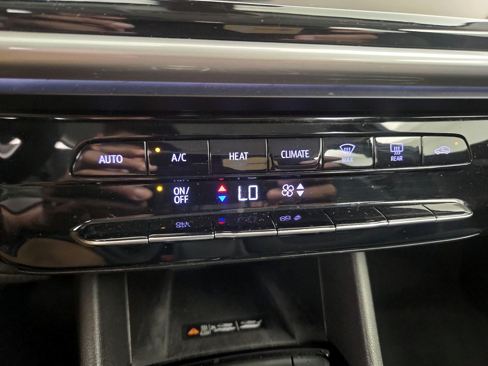 2023 Chevrolet Bolt EUV LT - Photo 17