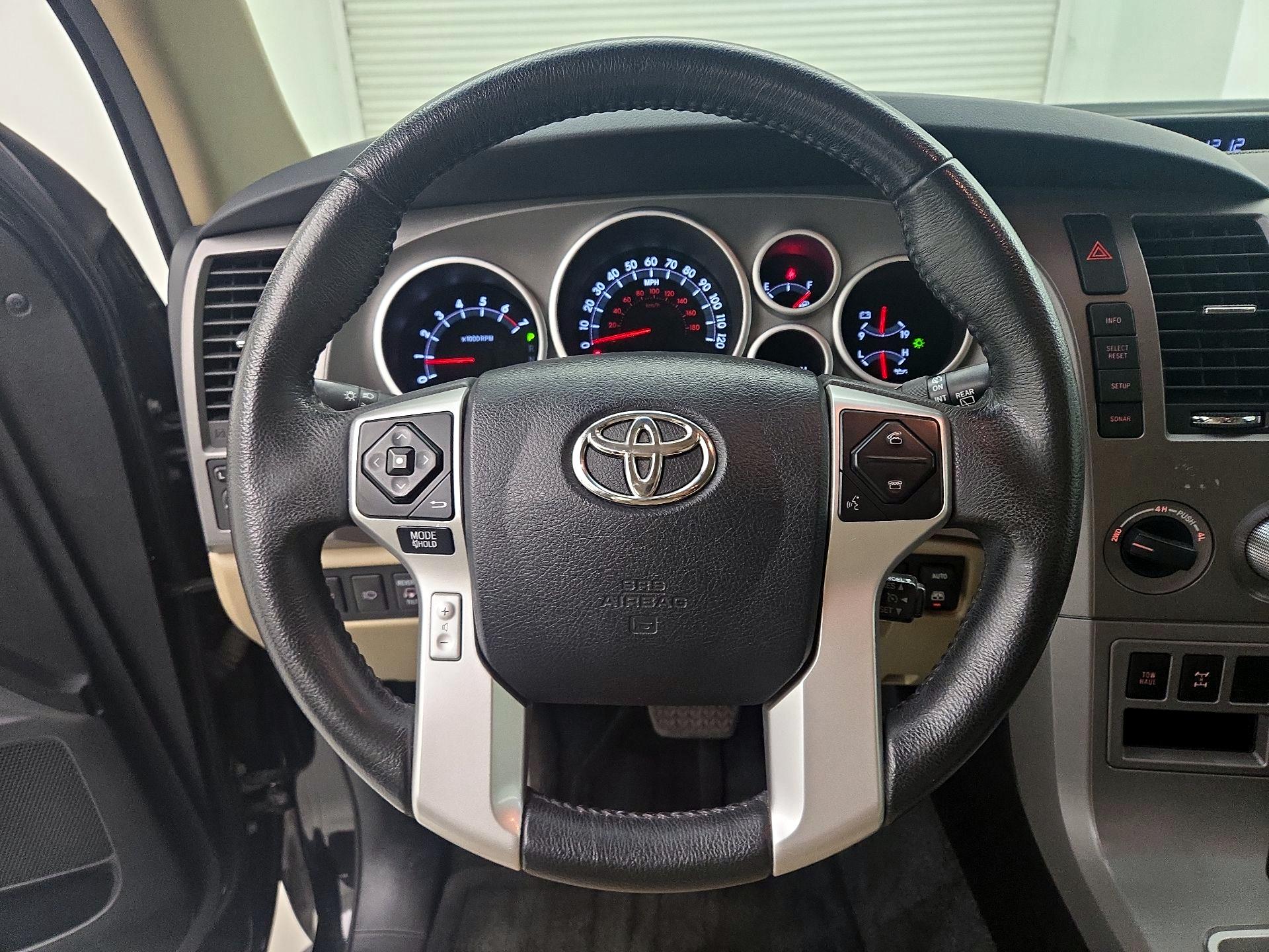 Thumbnail: 2016 Toyota Sequoia - 10