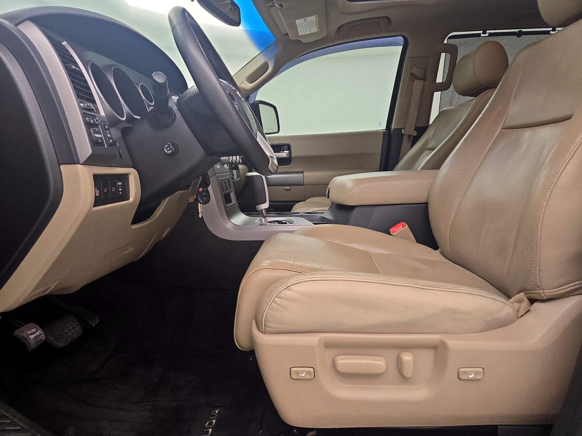 Thumbnail: 2016 Toyota Sequoia - 11