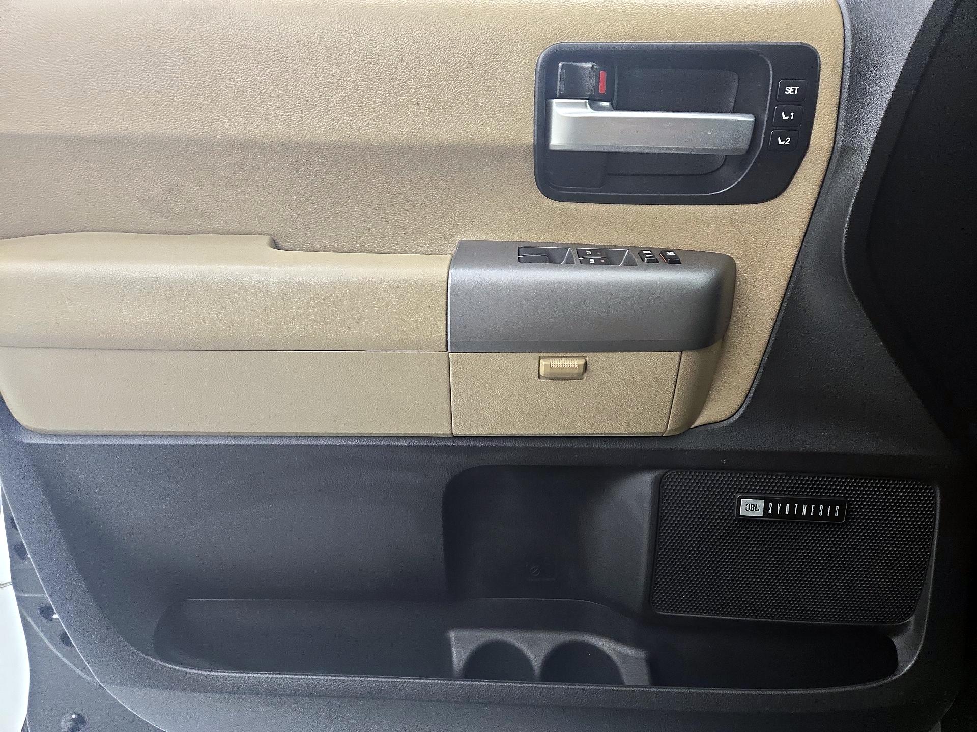 Thumbnail: 2016 Toyota Sequoia - 12