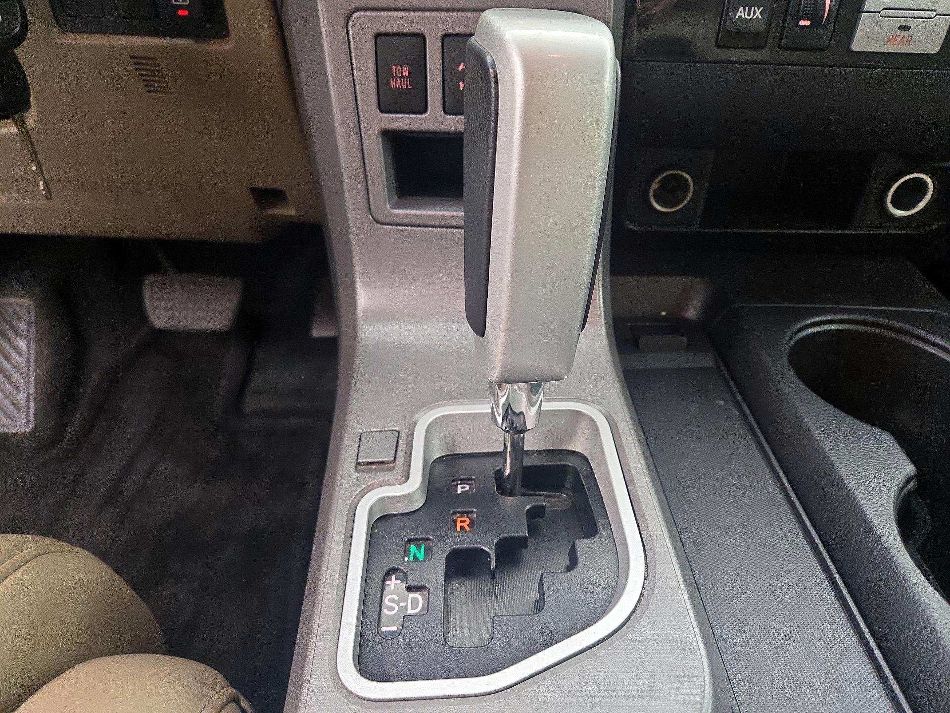 Thumbnail: 2016 Toyota Sequoia - 18