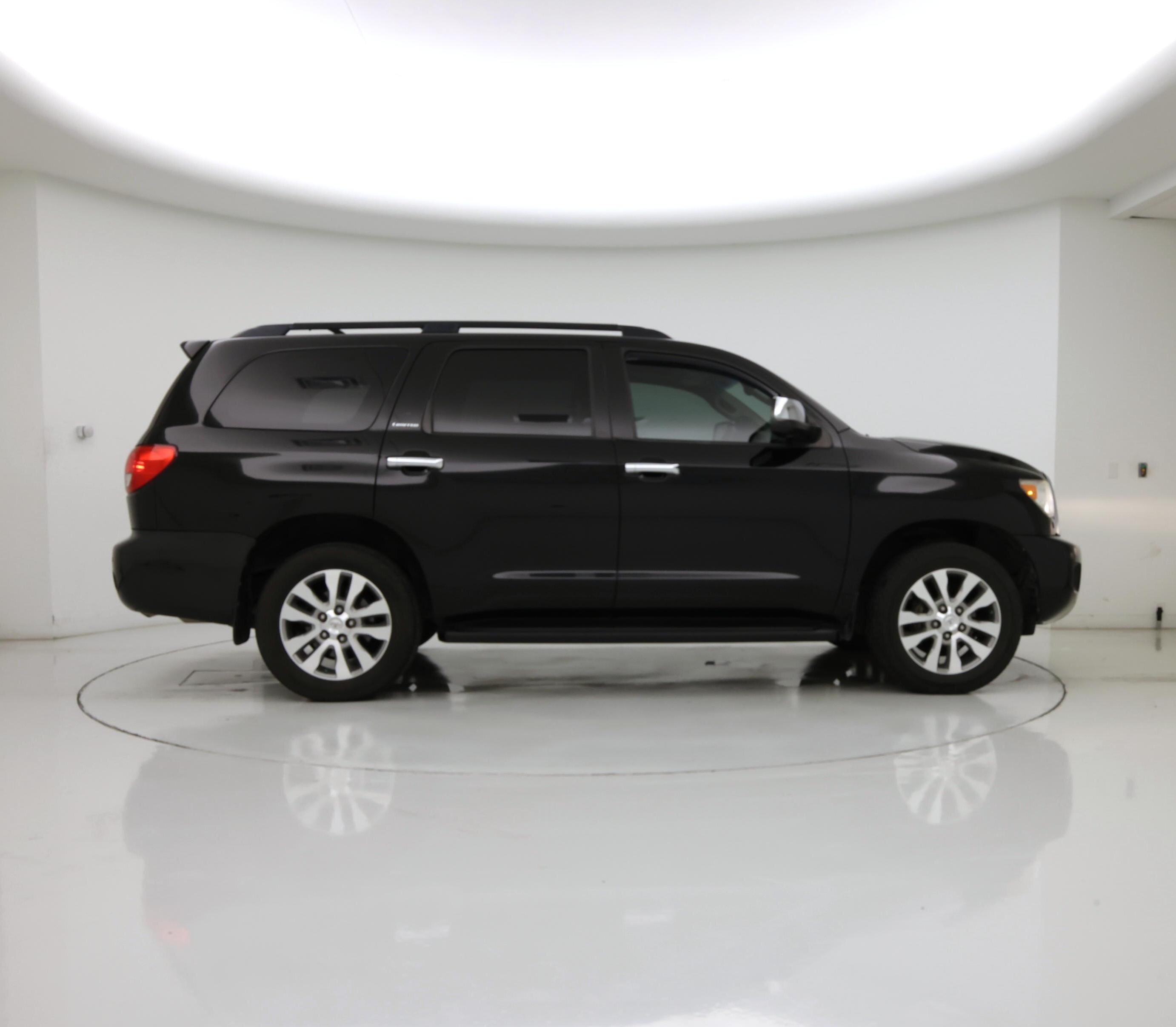 Thumbnail: 2016 Toyota Sequoia - 7