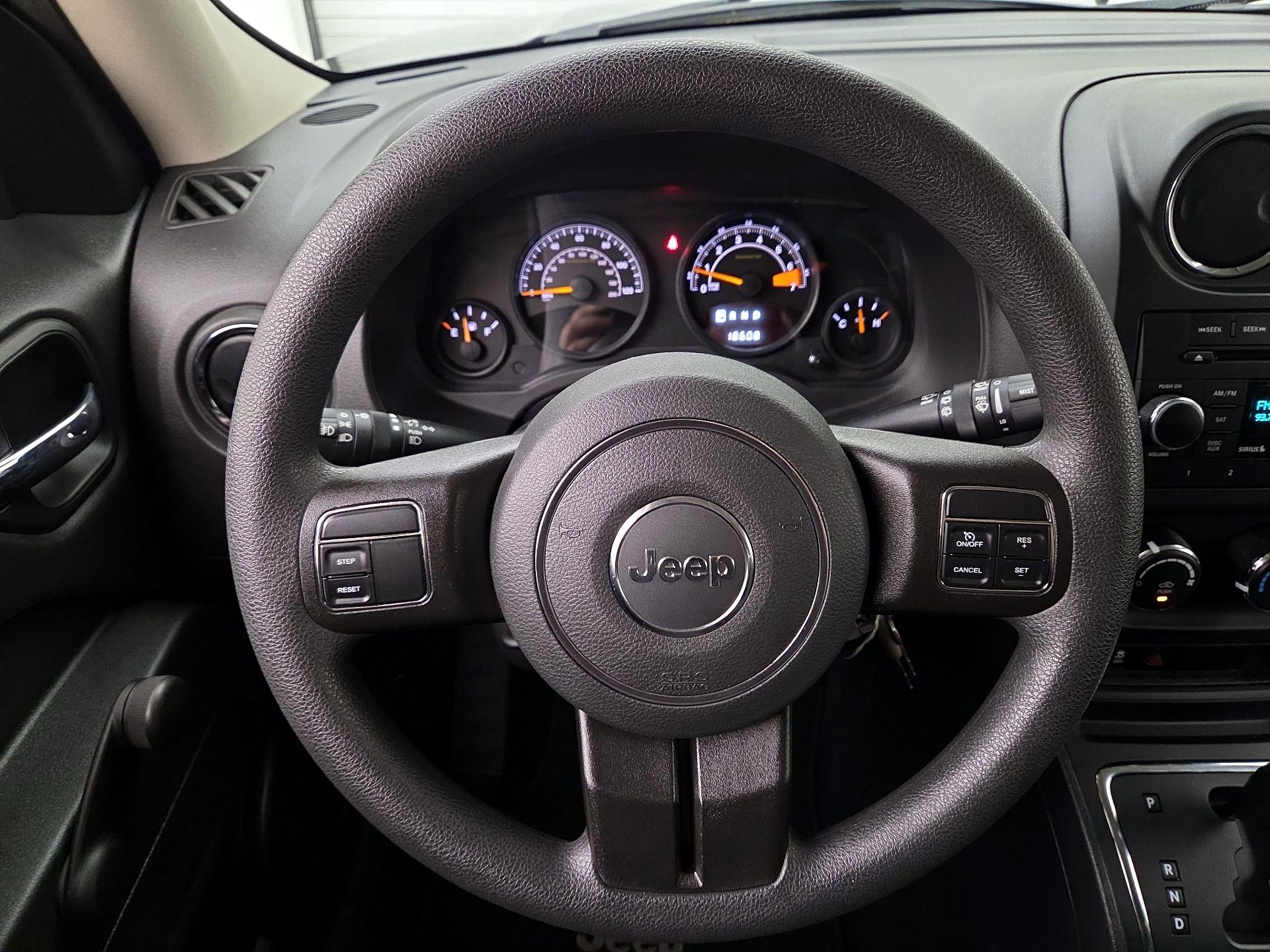 Thumbnail: 2016 Jeep Patriot - 10