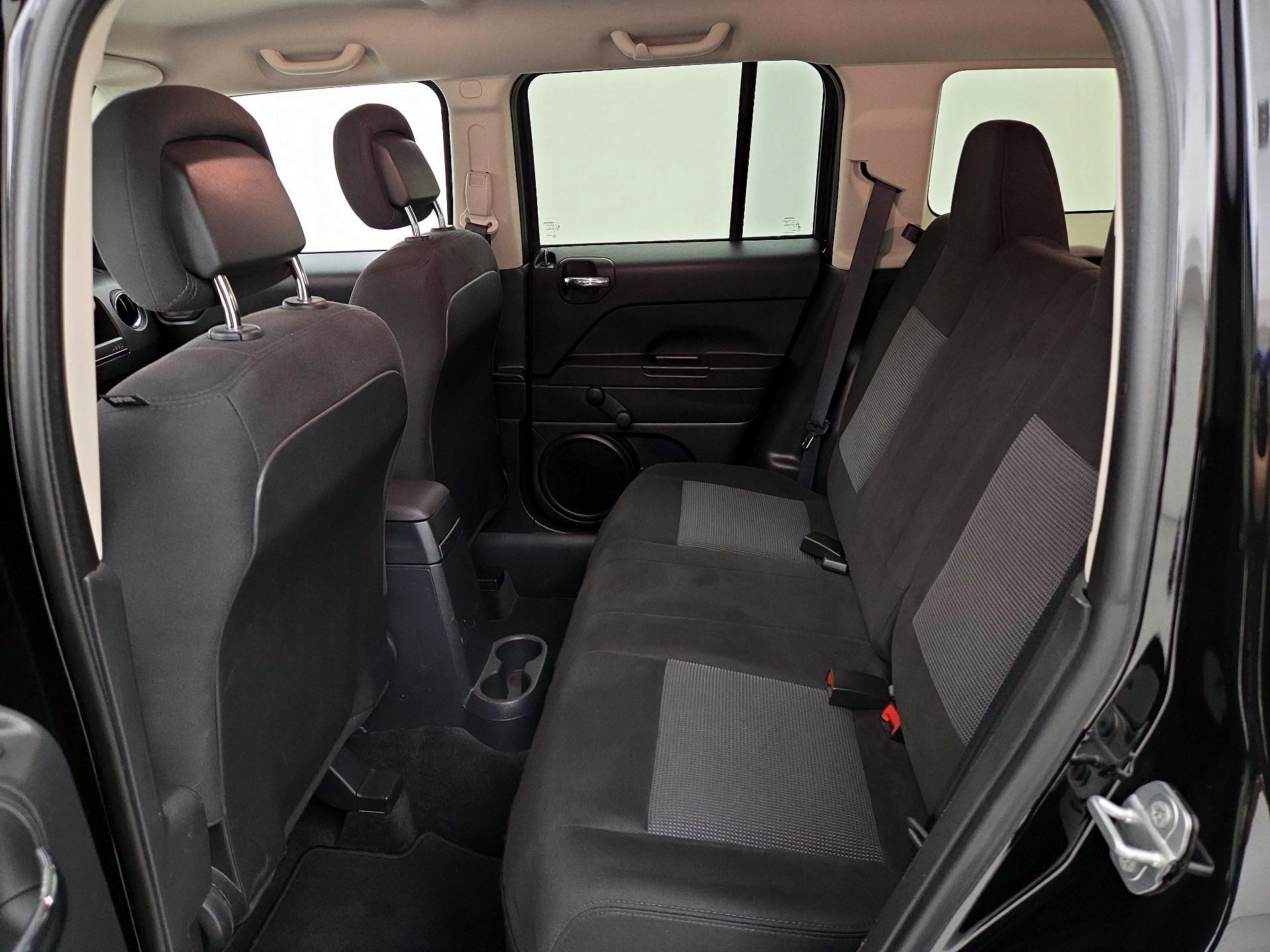 Thumbnail: 2016 Jeep Patriot - 17