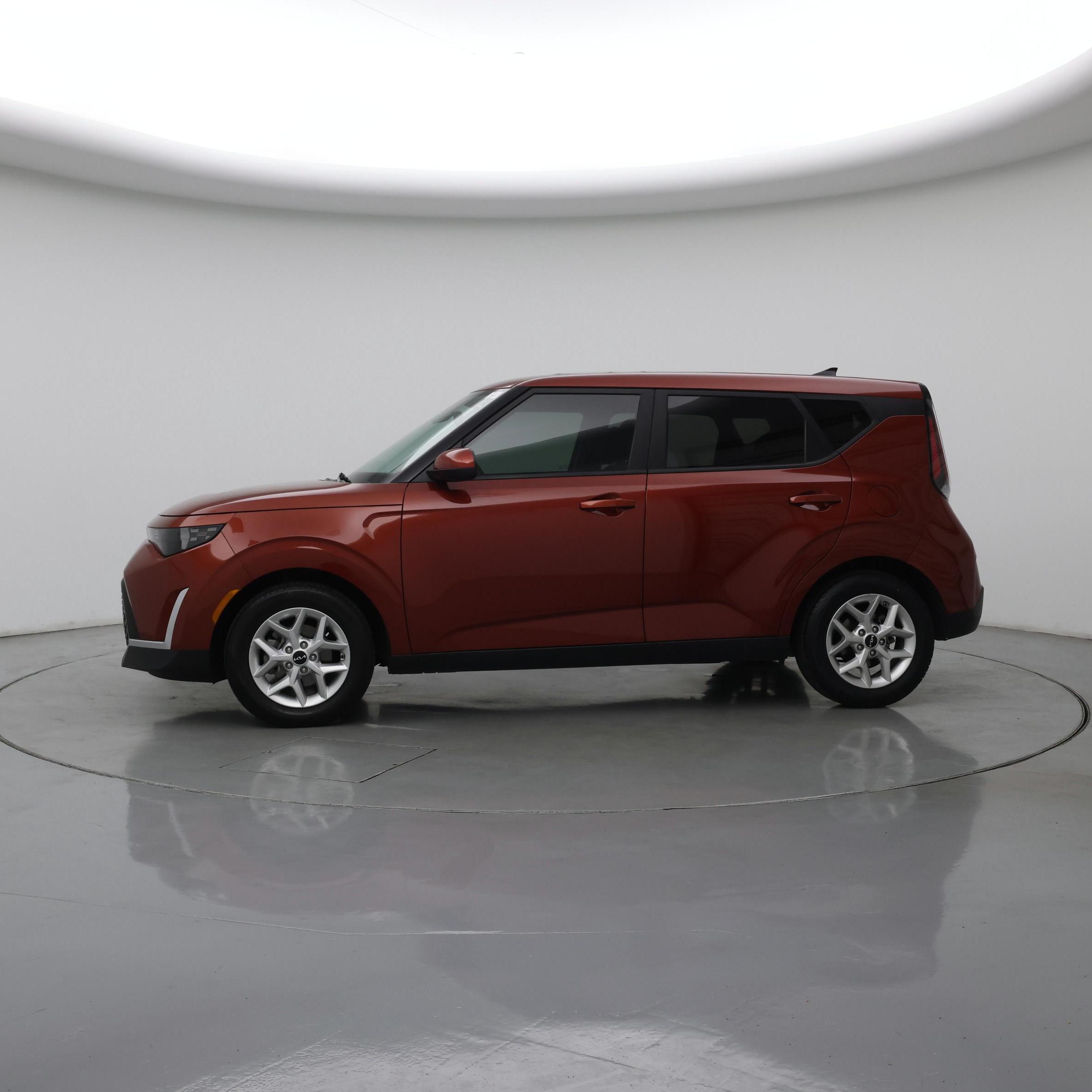 Thumbnail: 2023 Kia Soul - 3