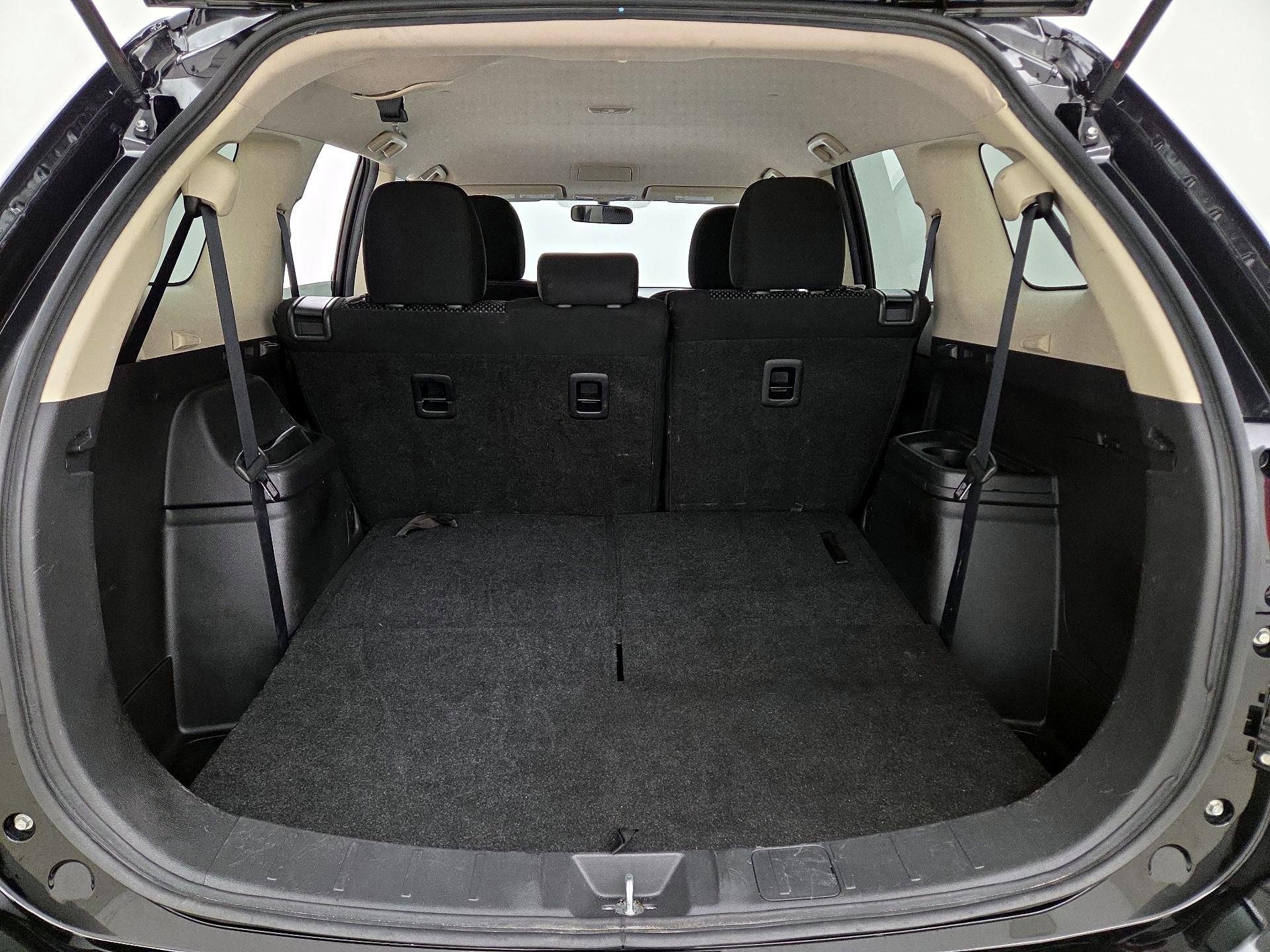 Thumbnail: 2016 Mitsubishi Outlander - 18