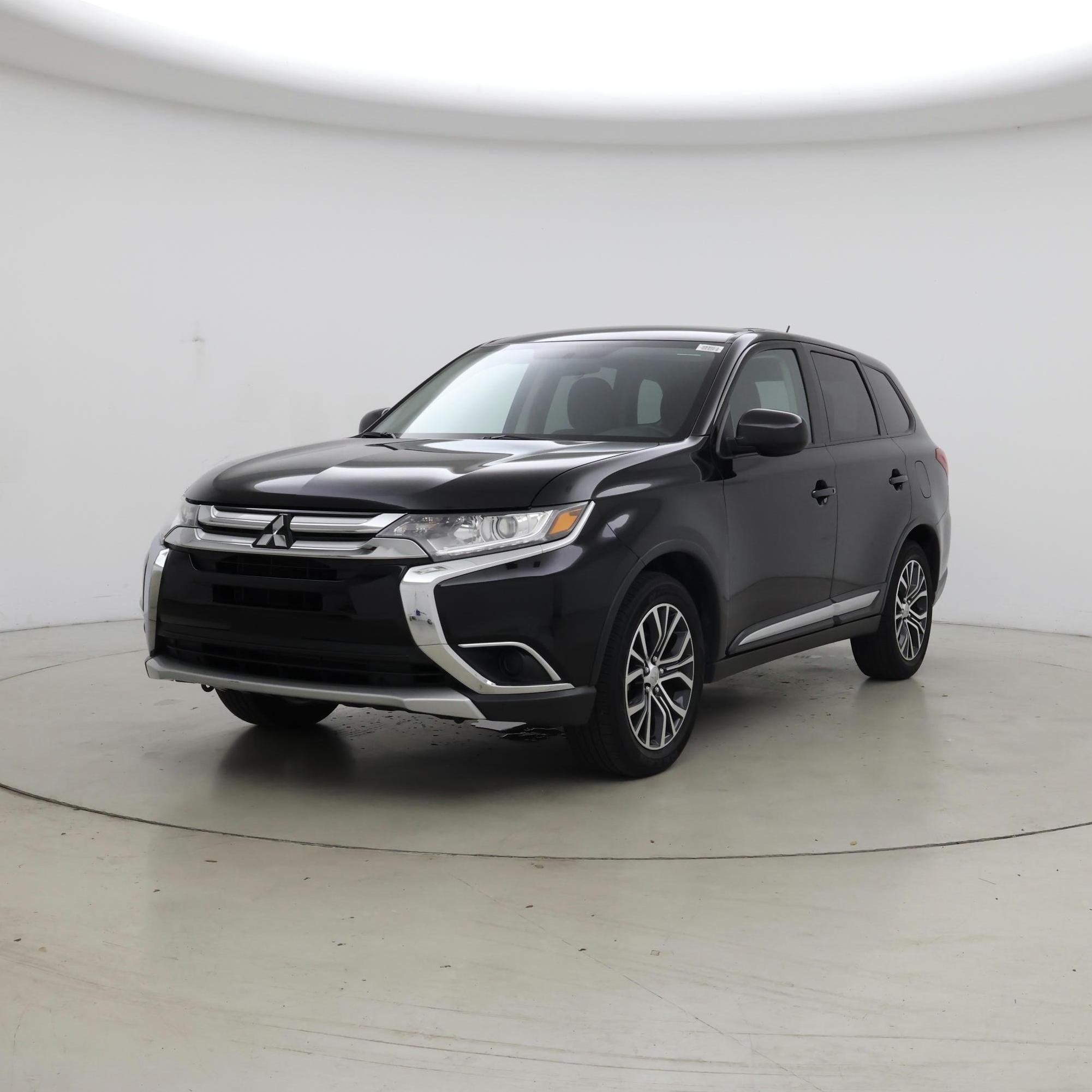 Thumbnail: 2016 Mitsubishi Outlander - 4