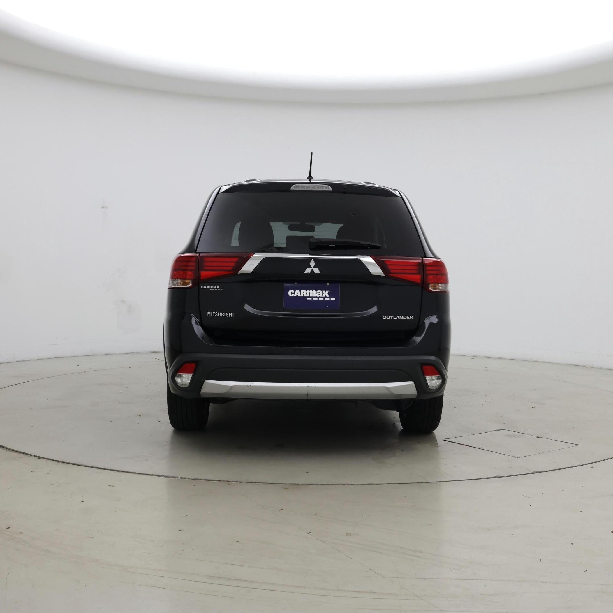 Thumbnail: 2016 Mitsubishi Outlander - 6