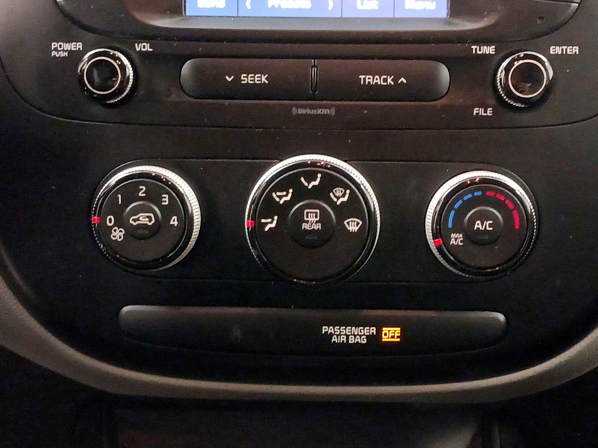 Thumbnail: 2017 Kia Soul - 14