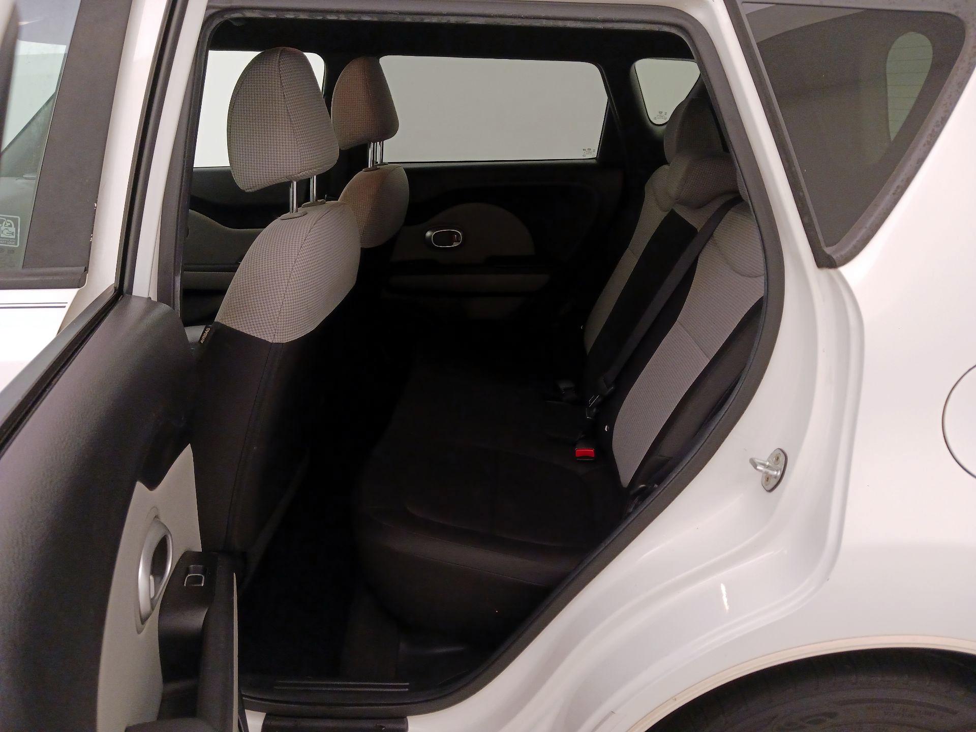 Thumbnail: 2017 Kia Soul - 17