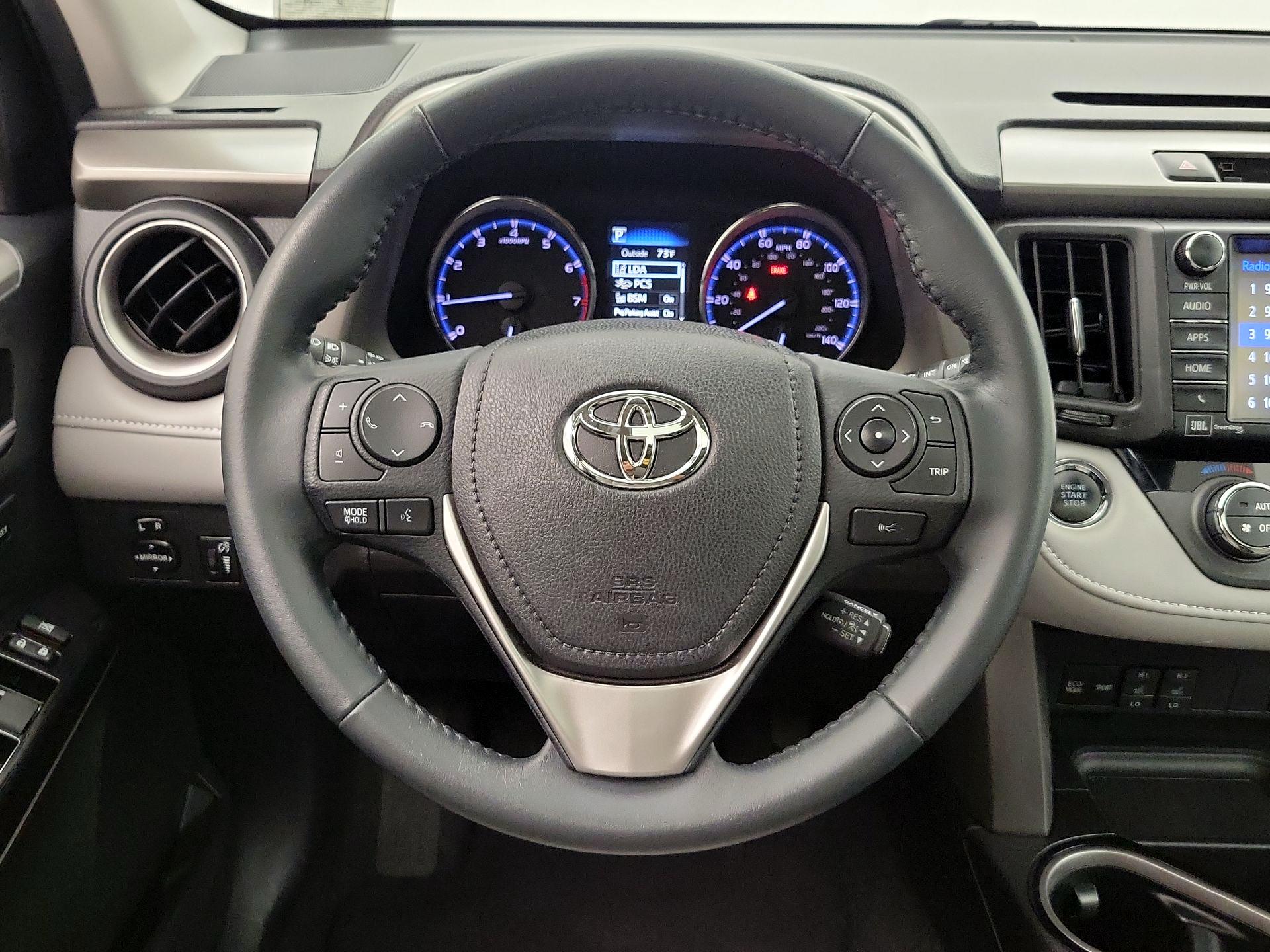 Thumbnail: 2018 Toyota RAV4 - 10