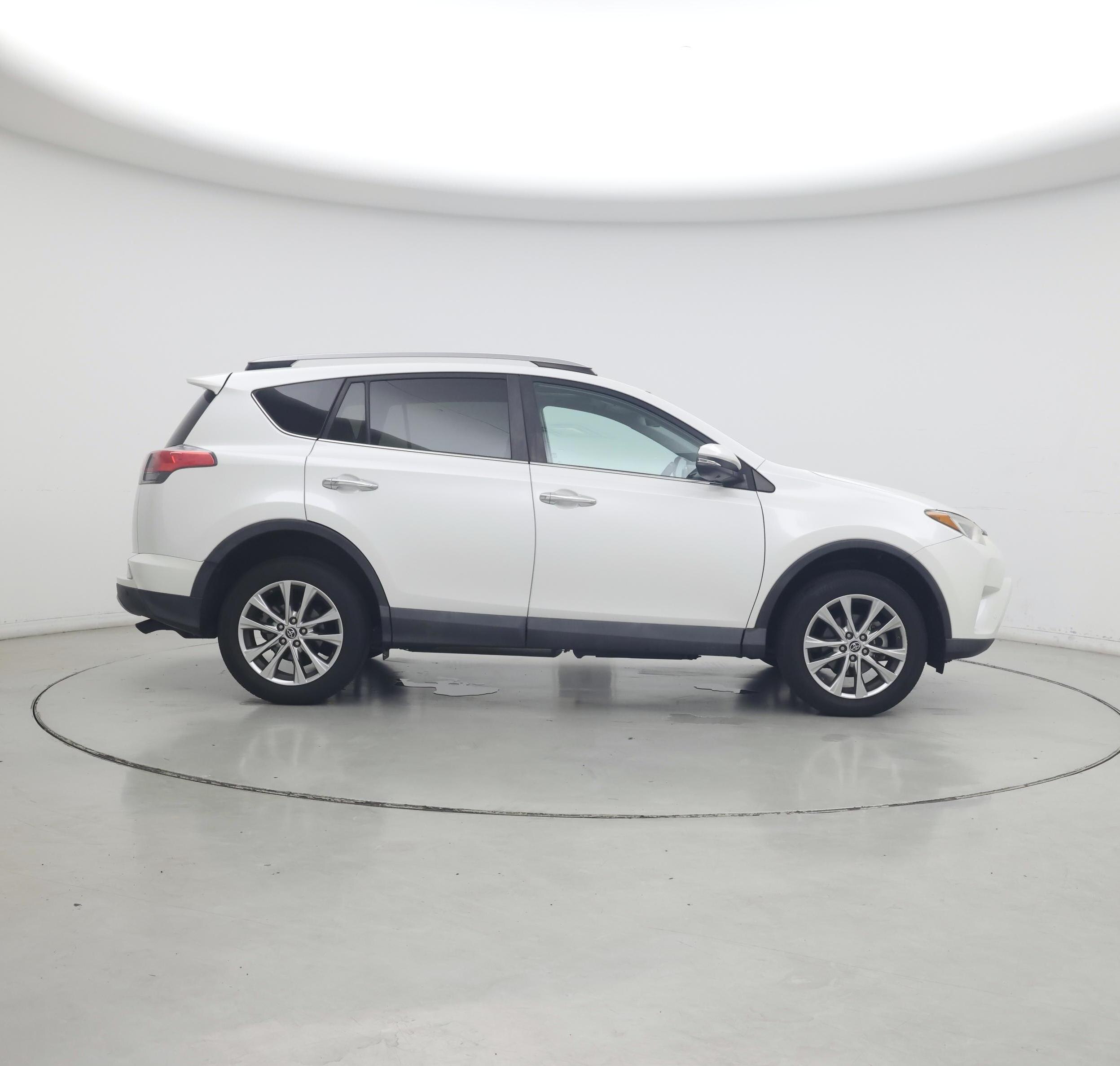 Thumbnail: 2018 Toyota RAV4 - 7