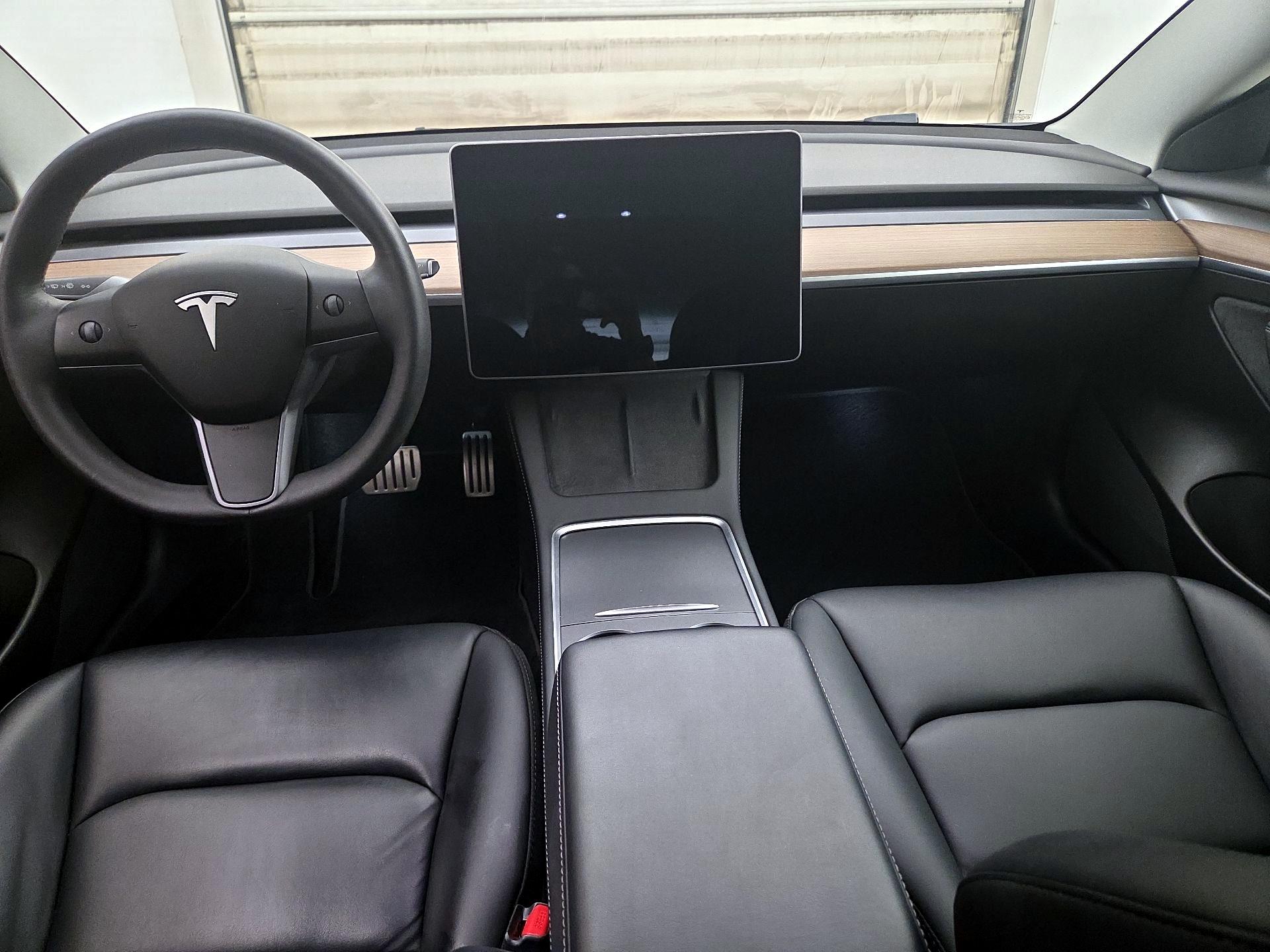 Thumbnail: 2022 Tesla Model 3 - 9