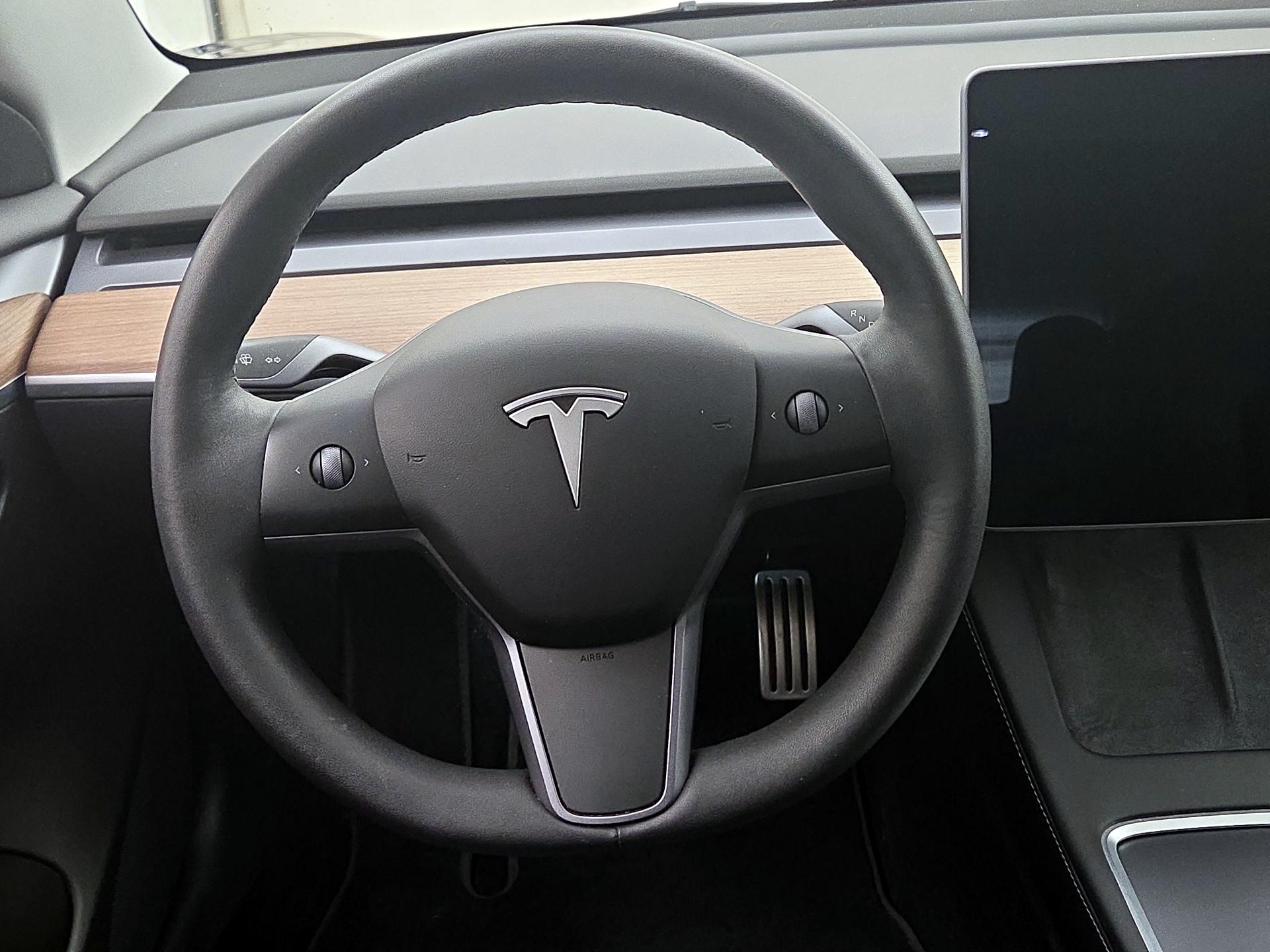 Thumbnail: 2022 Tesla Model 3 - 10