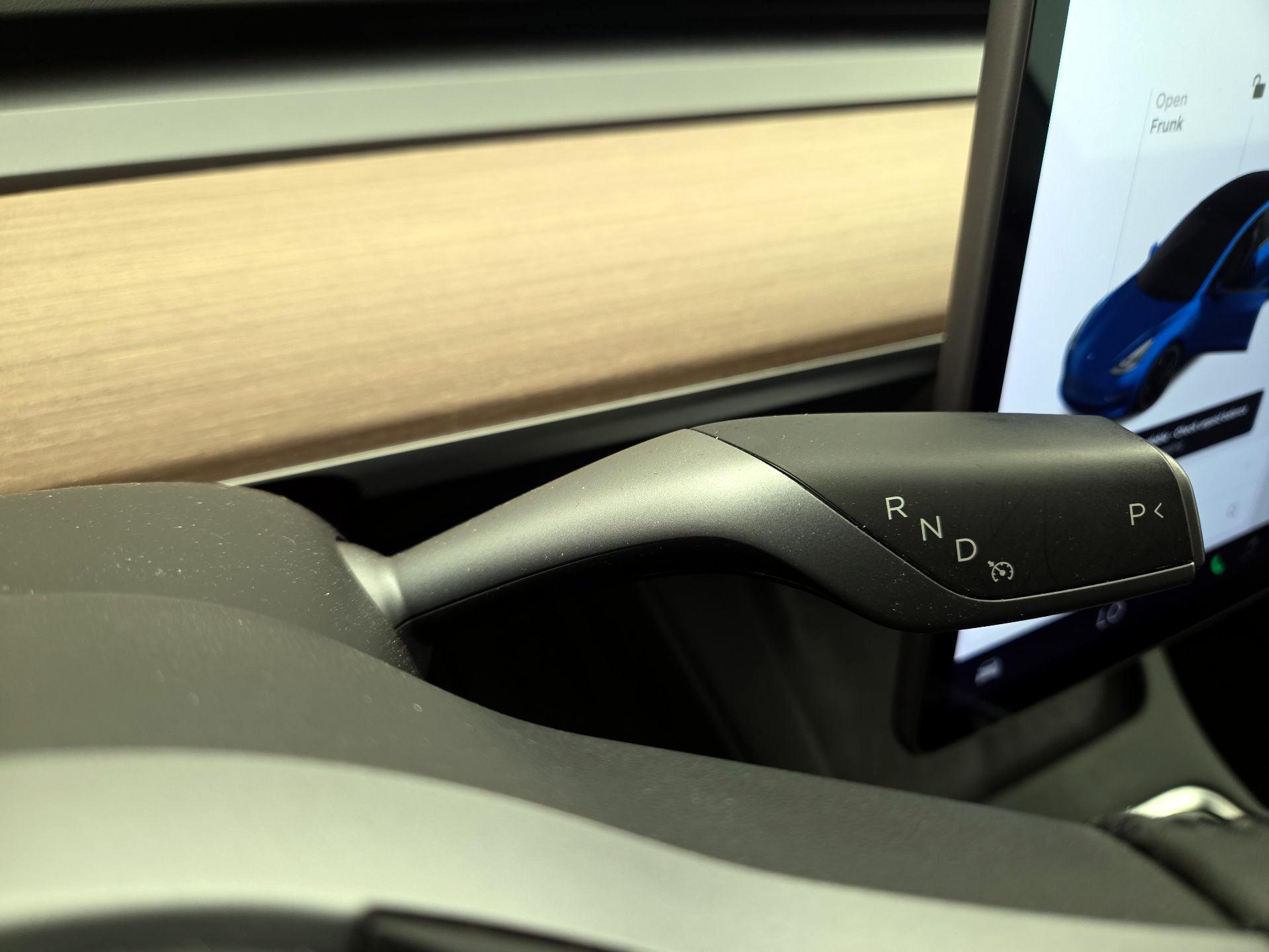Thumbnail: 2022 Tesla Model 3 - 17