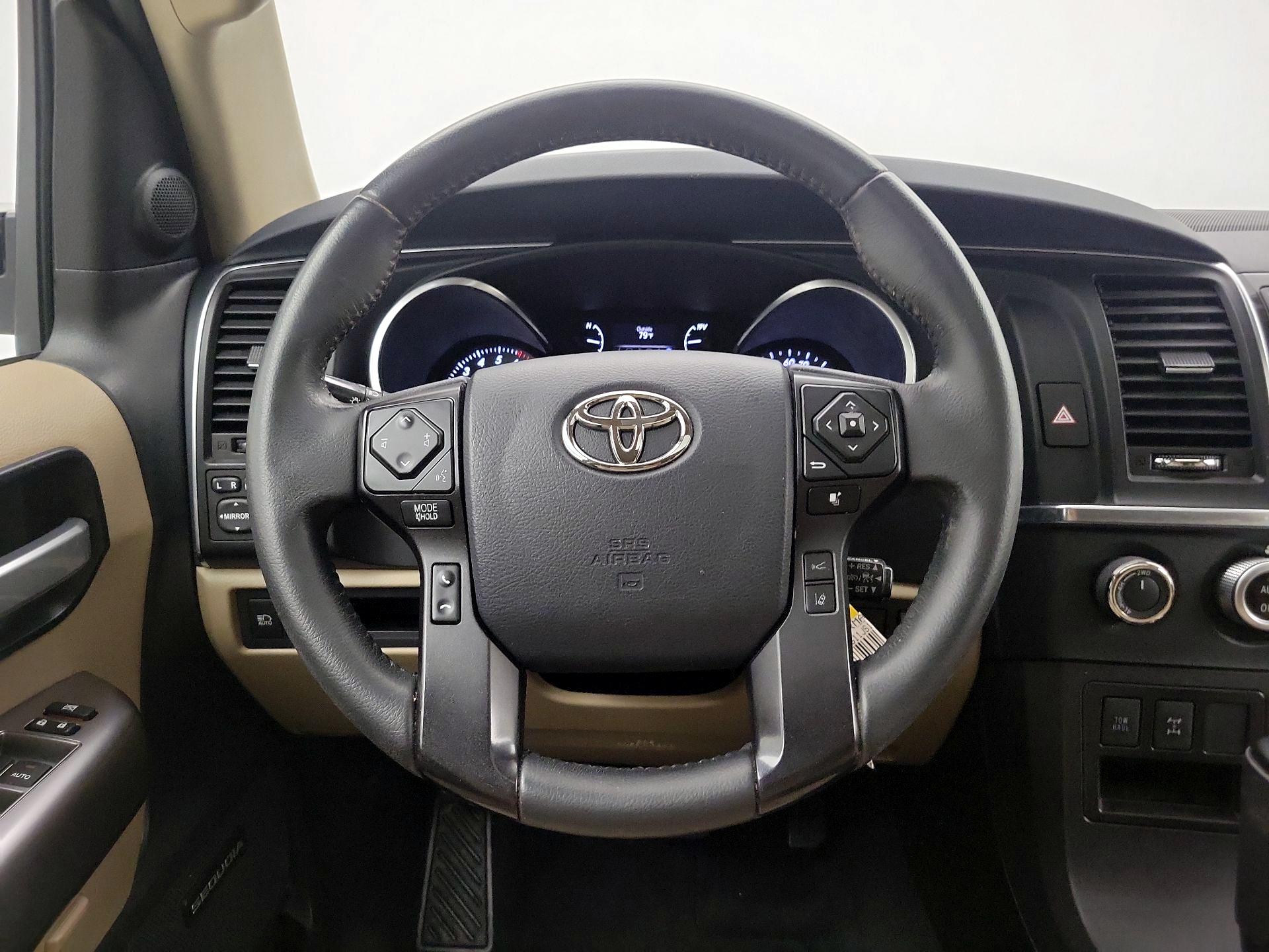 Thumbnail: 2018 Toyota Sequoia - 10